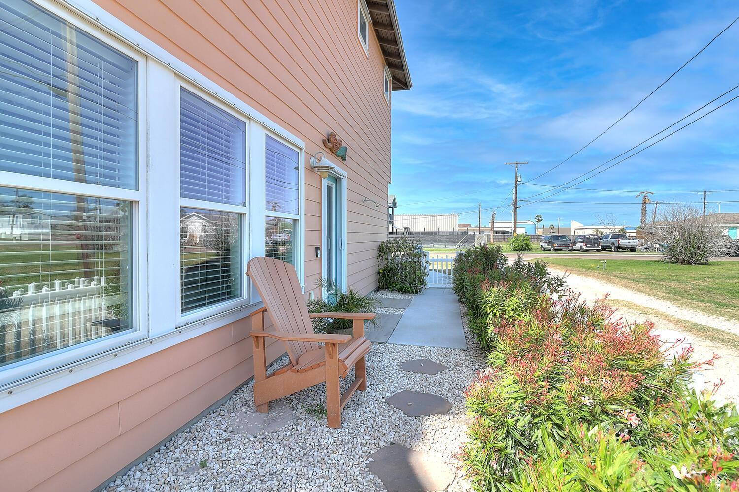 Lucky Dog Cottage SC1 view 3