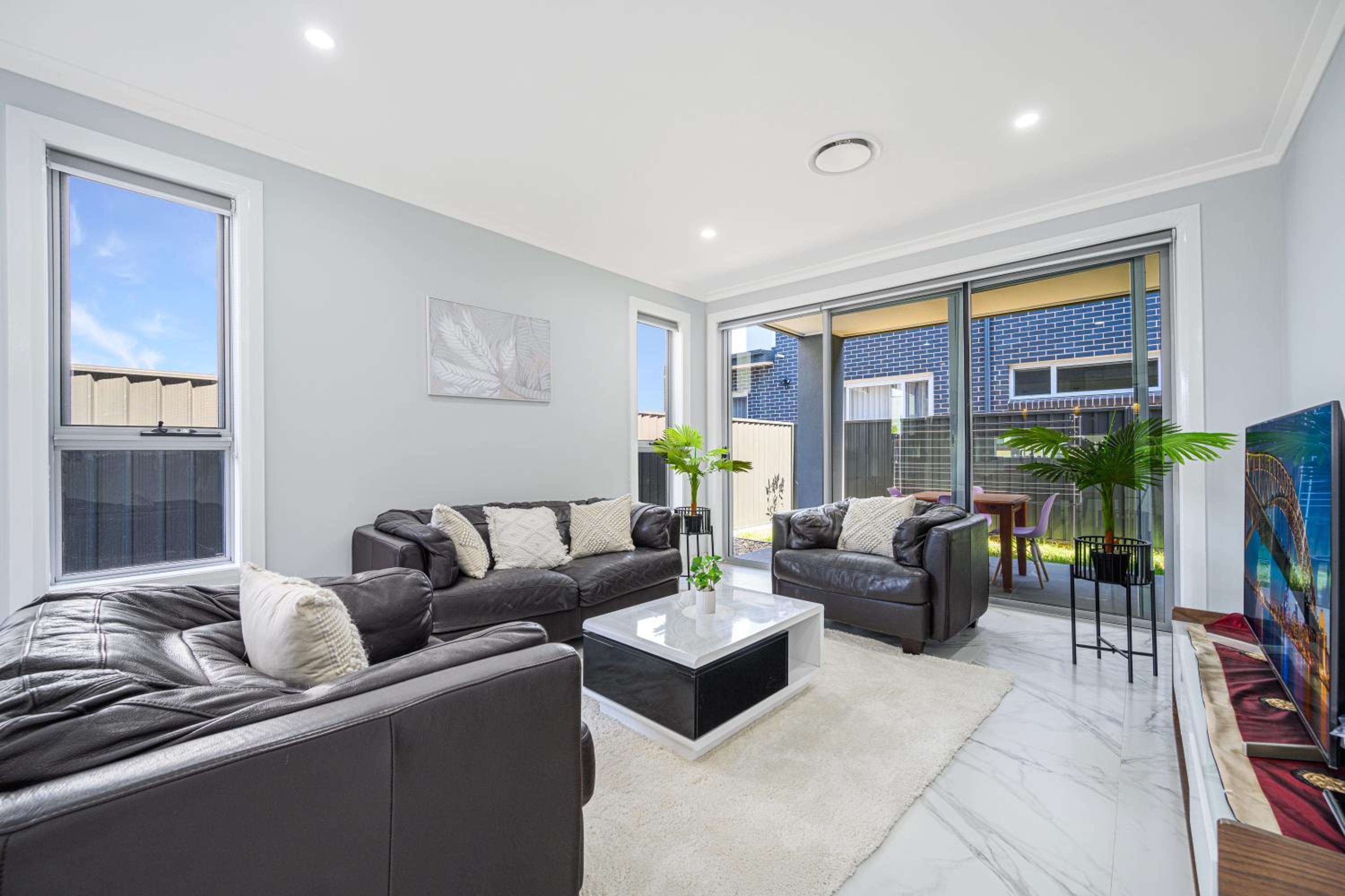 Campbelltown Sweet 5Br house with WiFi&Parking