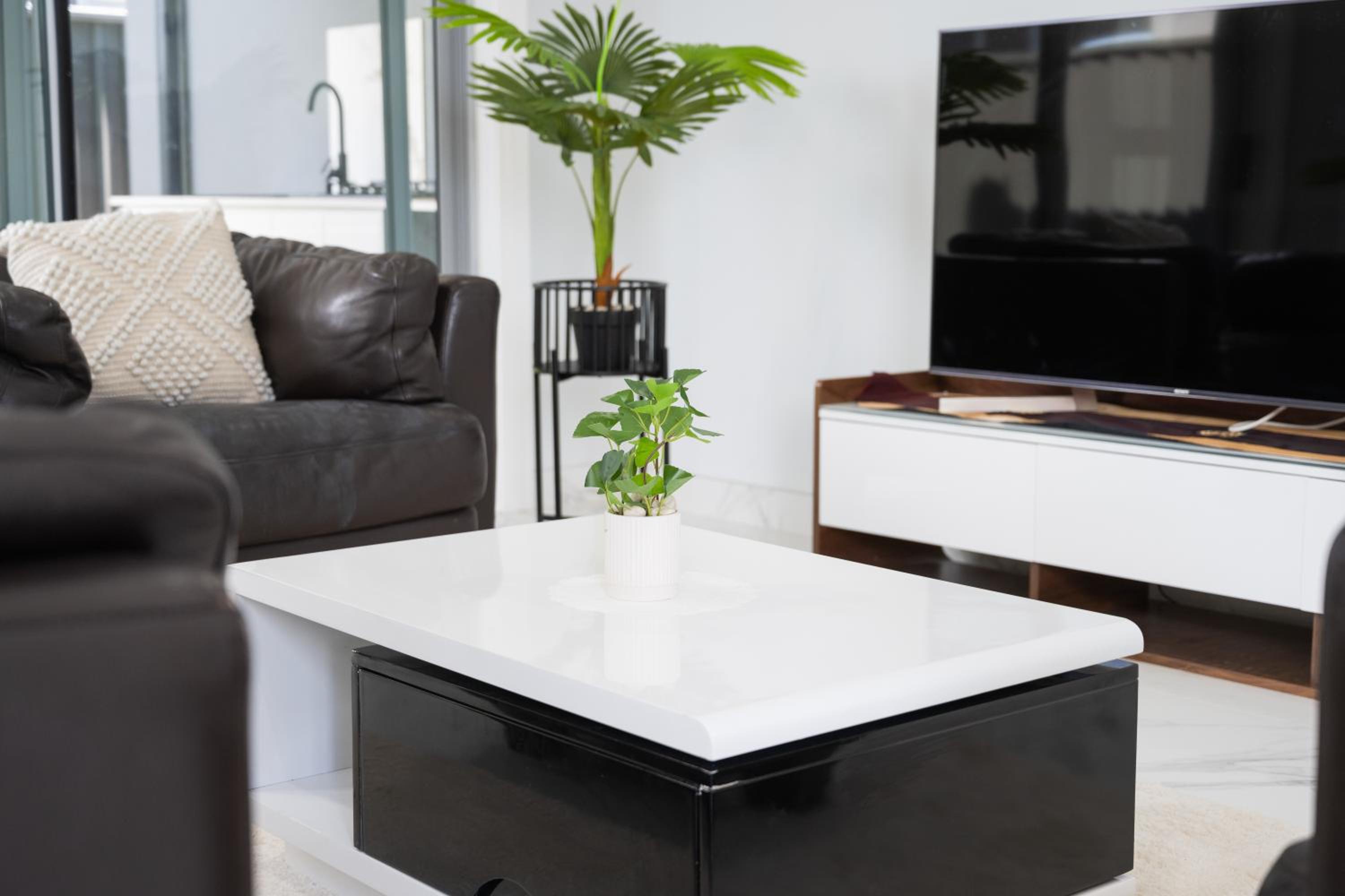 Campbelltown Sweet 5Br house with WiFi&Parking