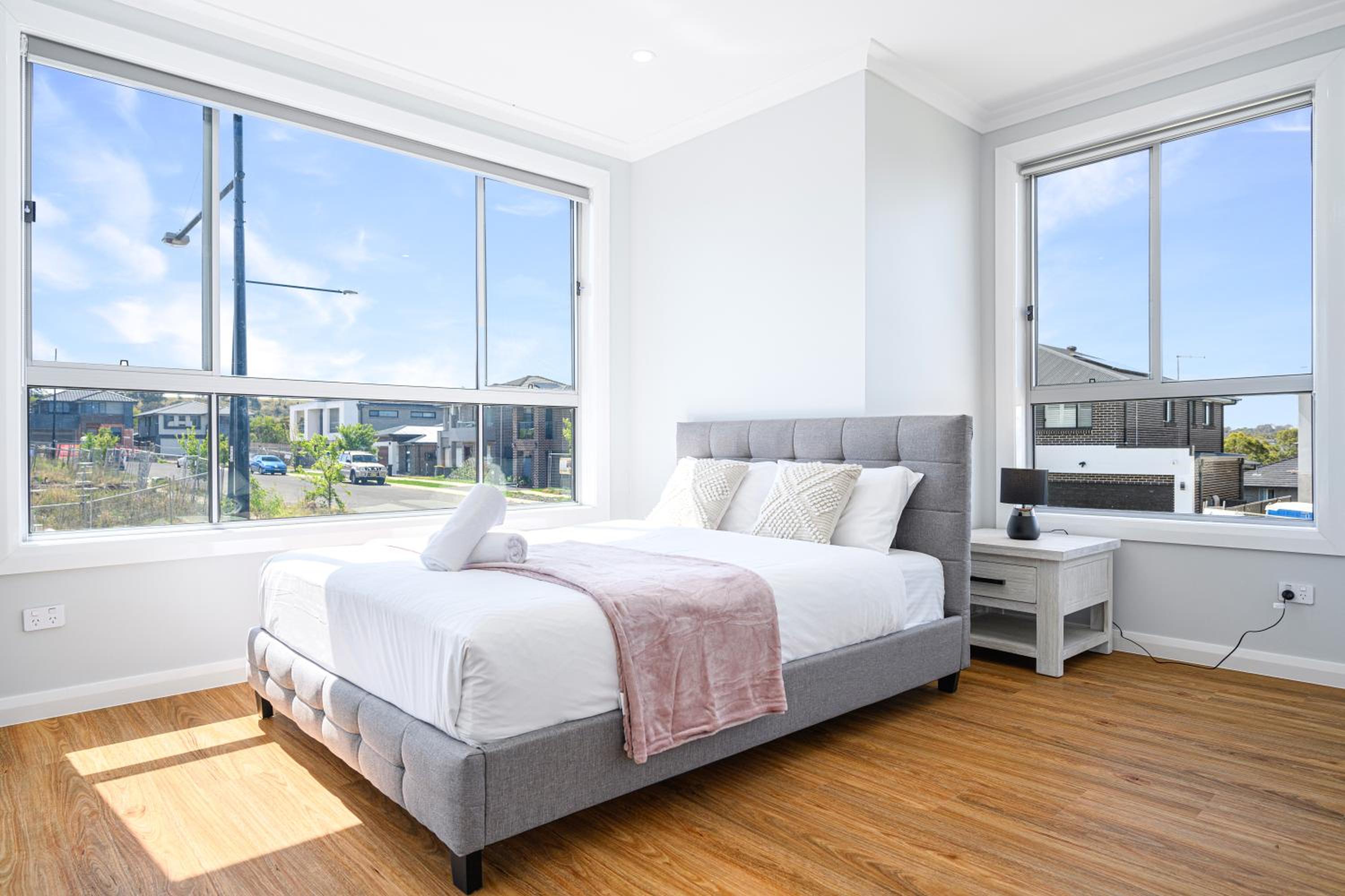 Campbelltown Sweet 5Br house with WiFi&Parking