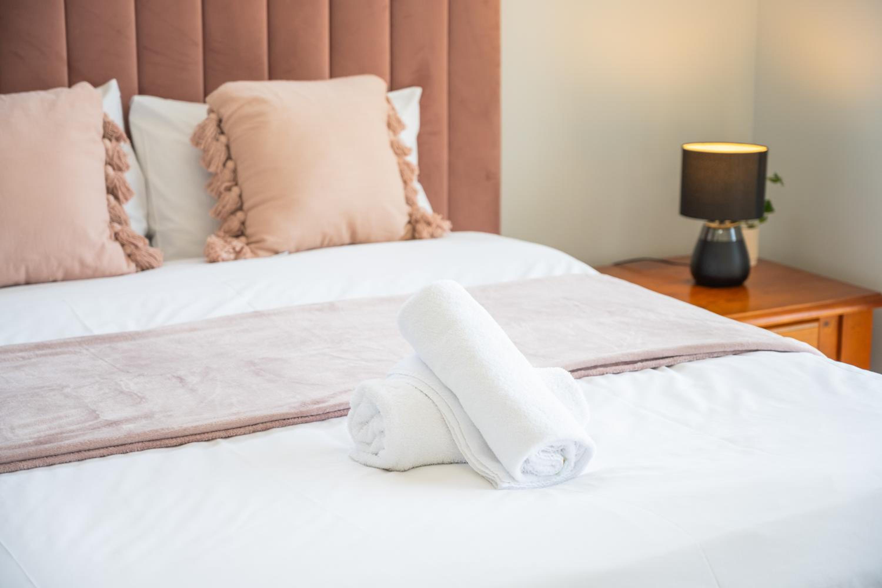 Campbelltown Sweet 5Br house with WiFi&Parking