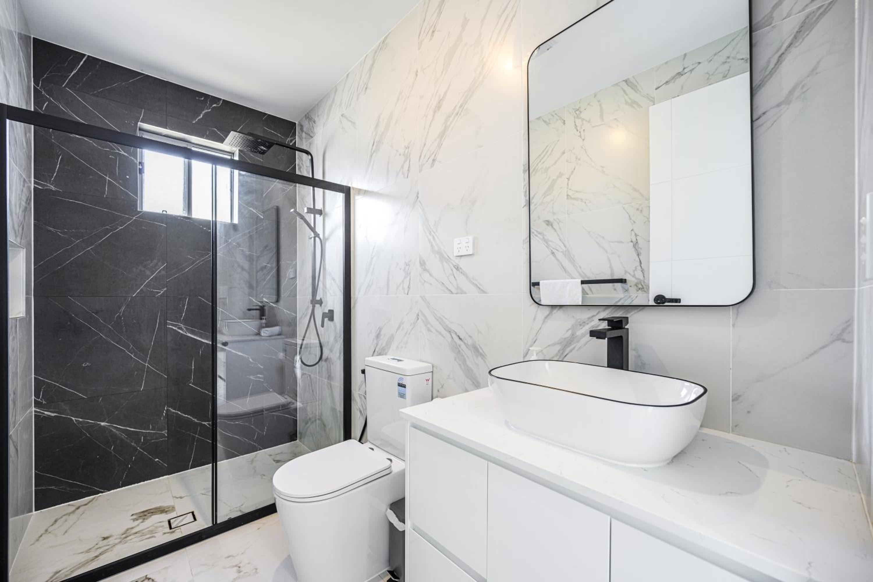 Campbelltown Sweet 5Br house with WiFi&Parking