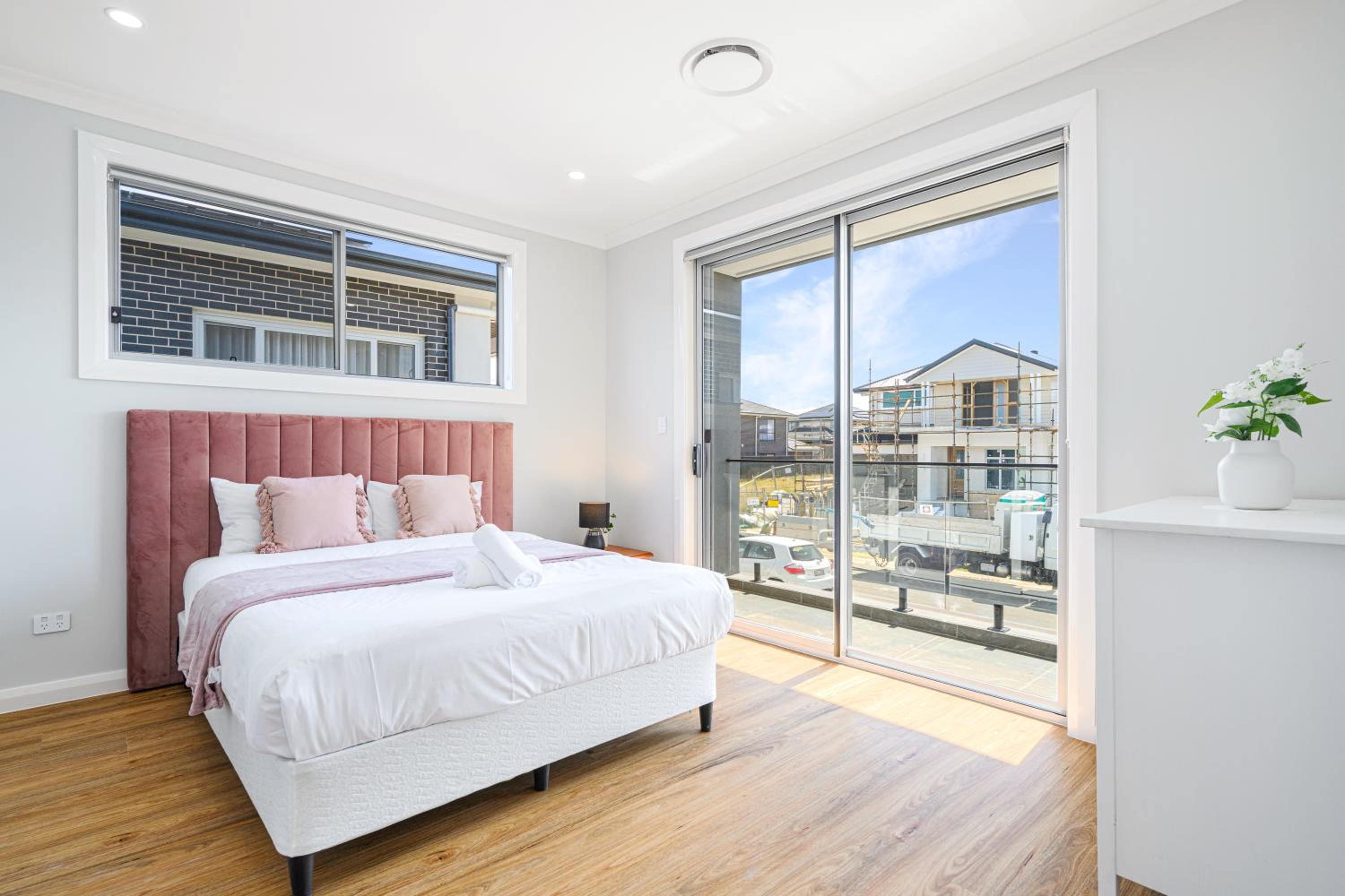 Campbelltown Sweet 5Br house with WiFi&Parking