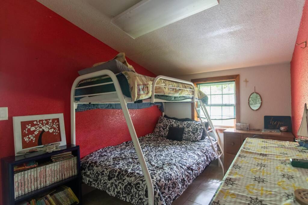 The Prancing Pony Guest House at Edendell view 3
