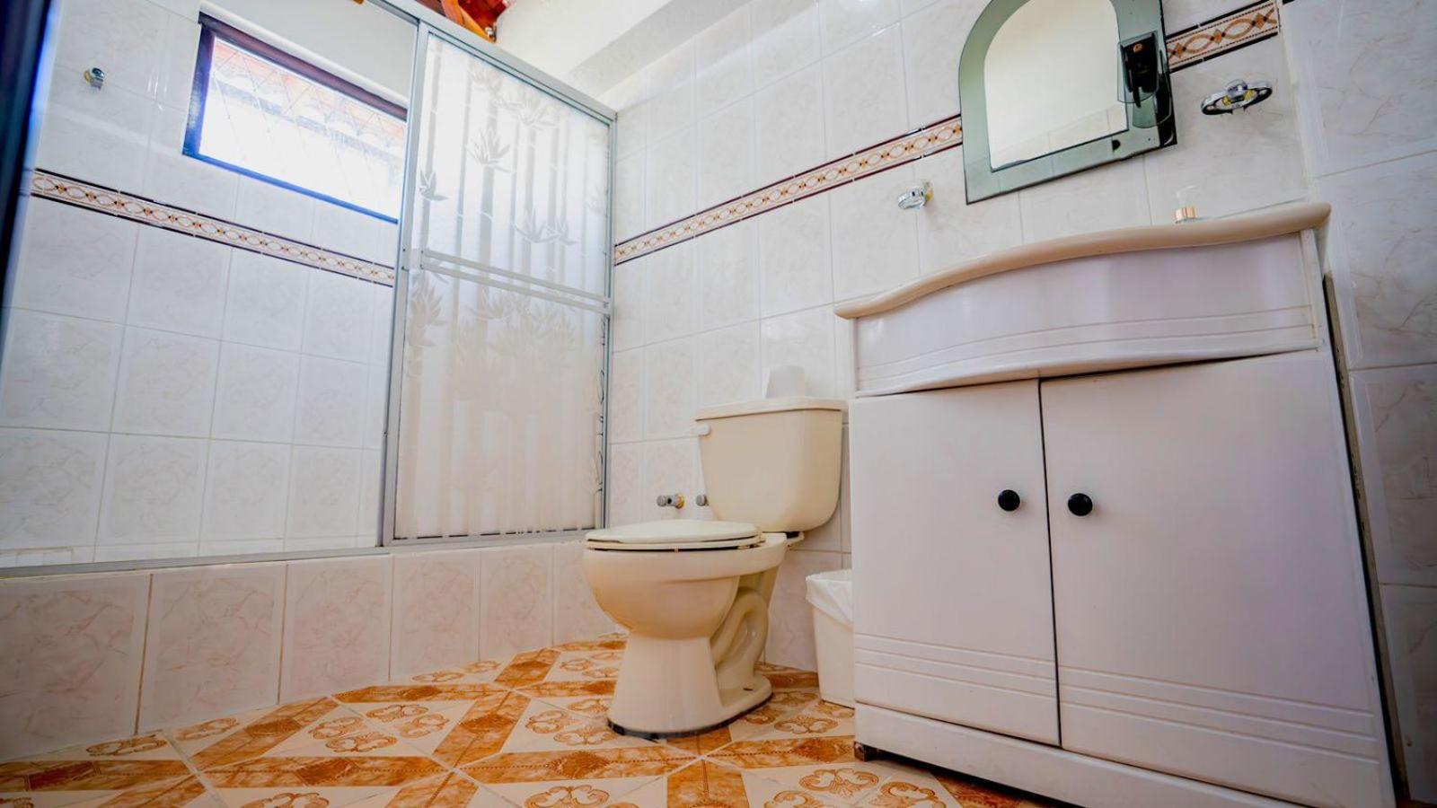 Casa amplia cerca de Baños de Agua Santa