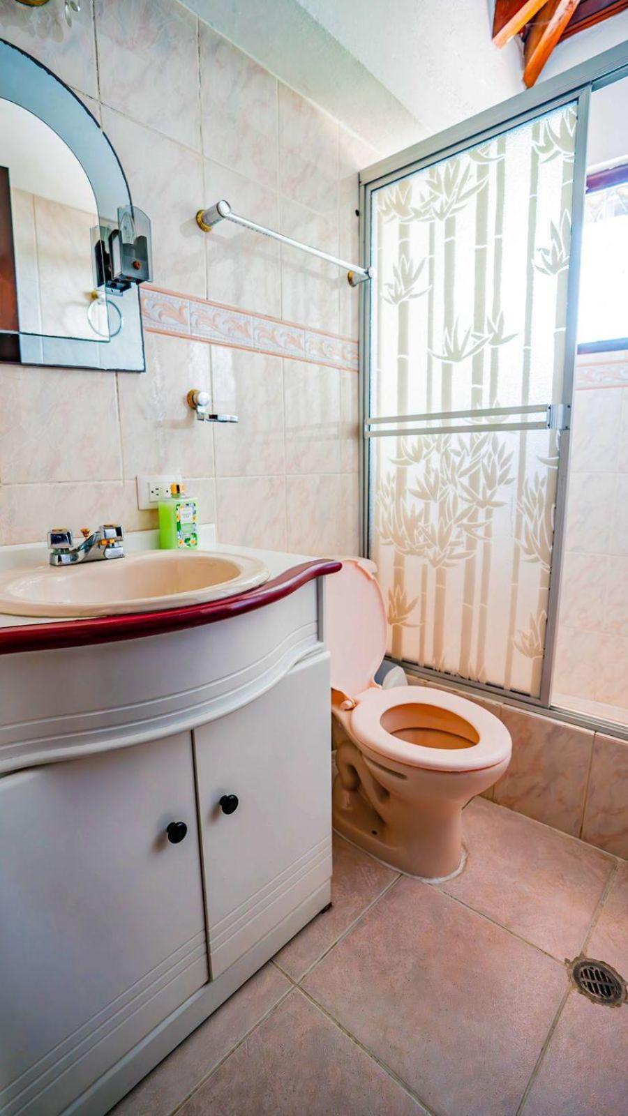 Casa amplia cerca de Baños de Agua Santa