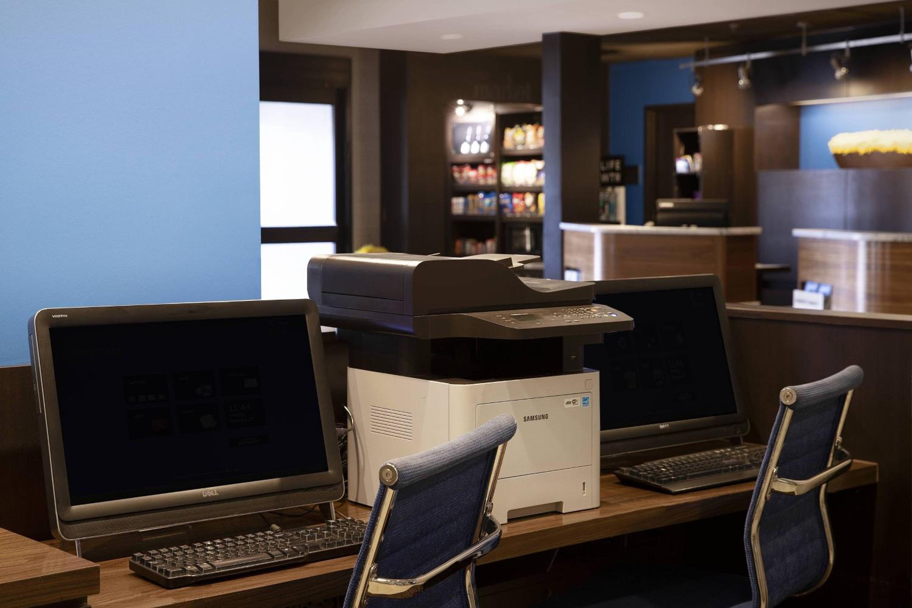 Stafford Vacations - Courtyard Houston Sugar Land/Stafford - Property Image 3