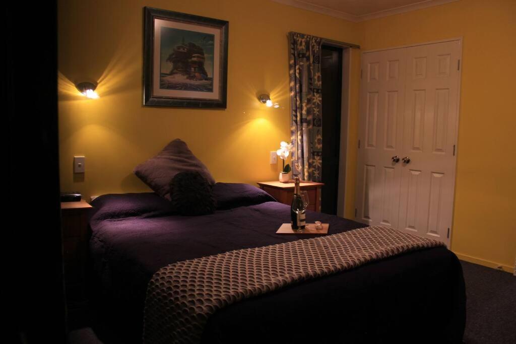 Popular Family and Pet friendly Modern Cosy Bach WiFi