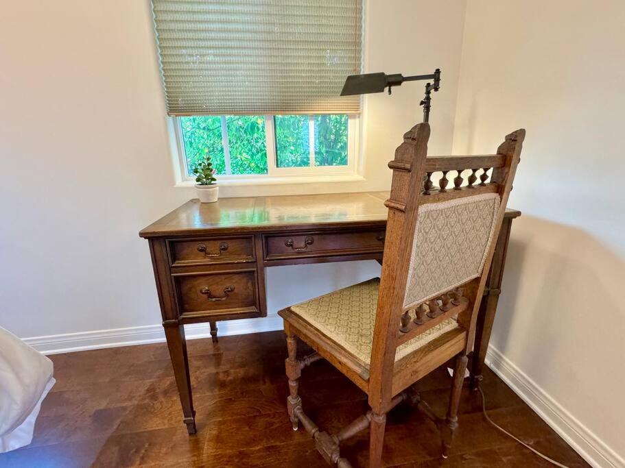 Prime West Los Angeles 4 Bedroom 2 Bathroom House