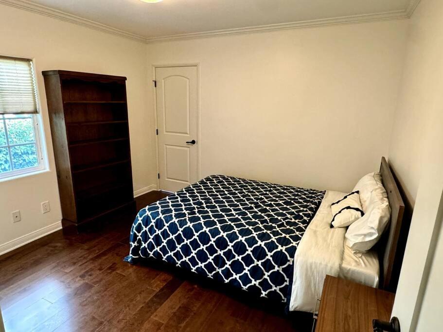 Prime West Los Angeles 4 Bedroom 2 Bathroom House