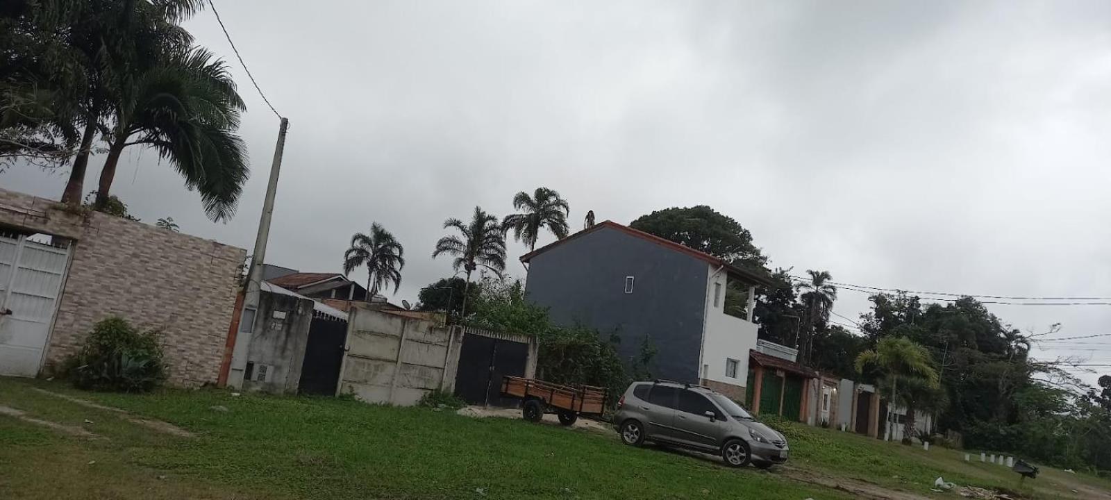 Casa simples e aconchegante em Boracéia Bertioga SP