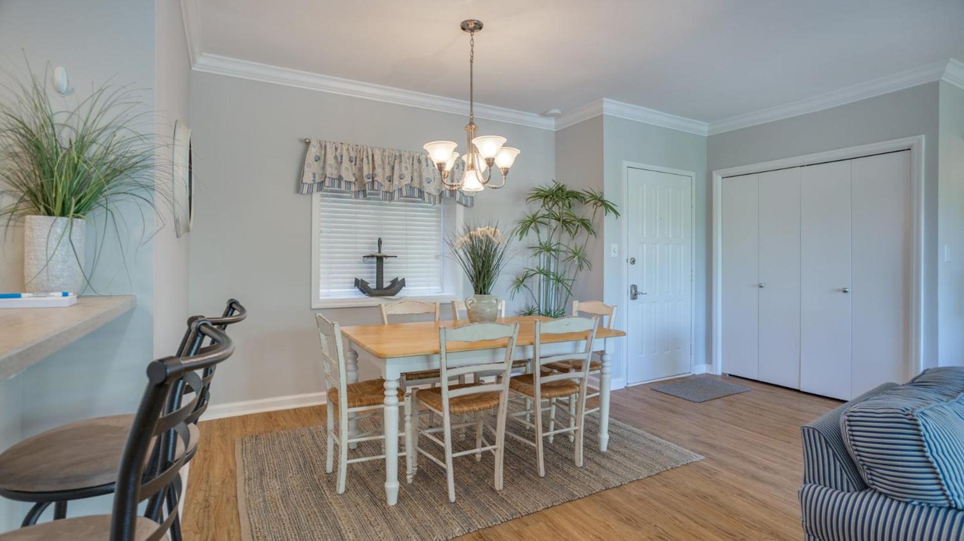 Private Balcony, Beach Getaway, Coligny view 4