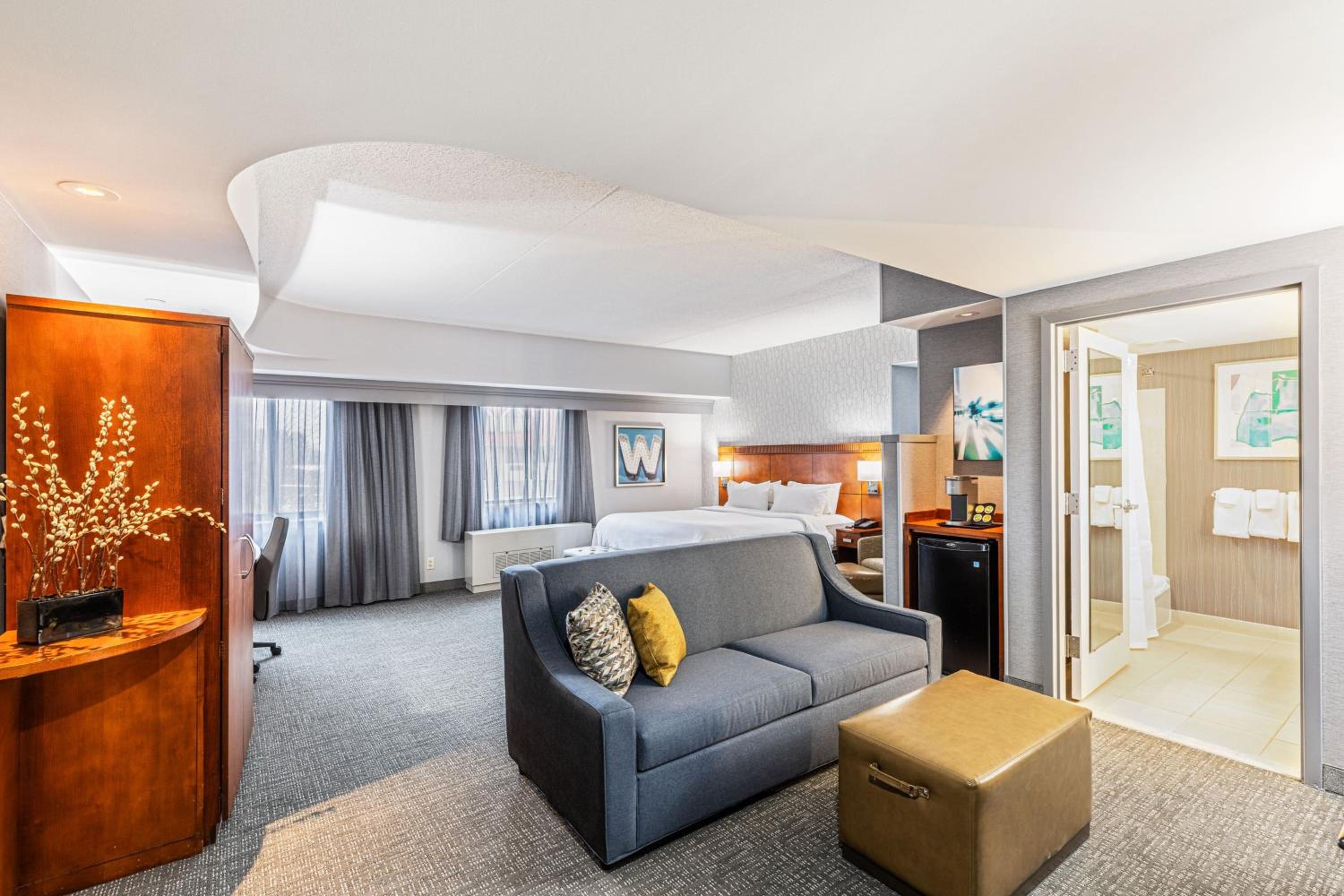 Courtyard by Marriott Boston Waltham - Property Image 9