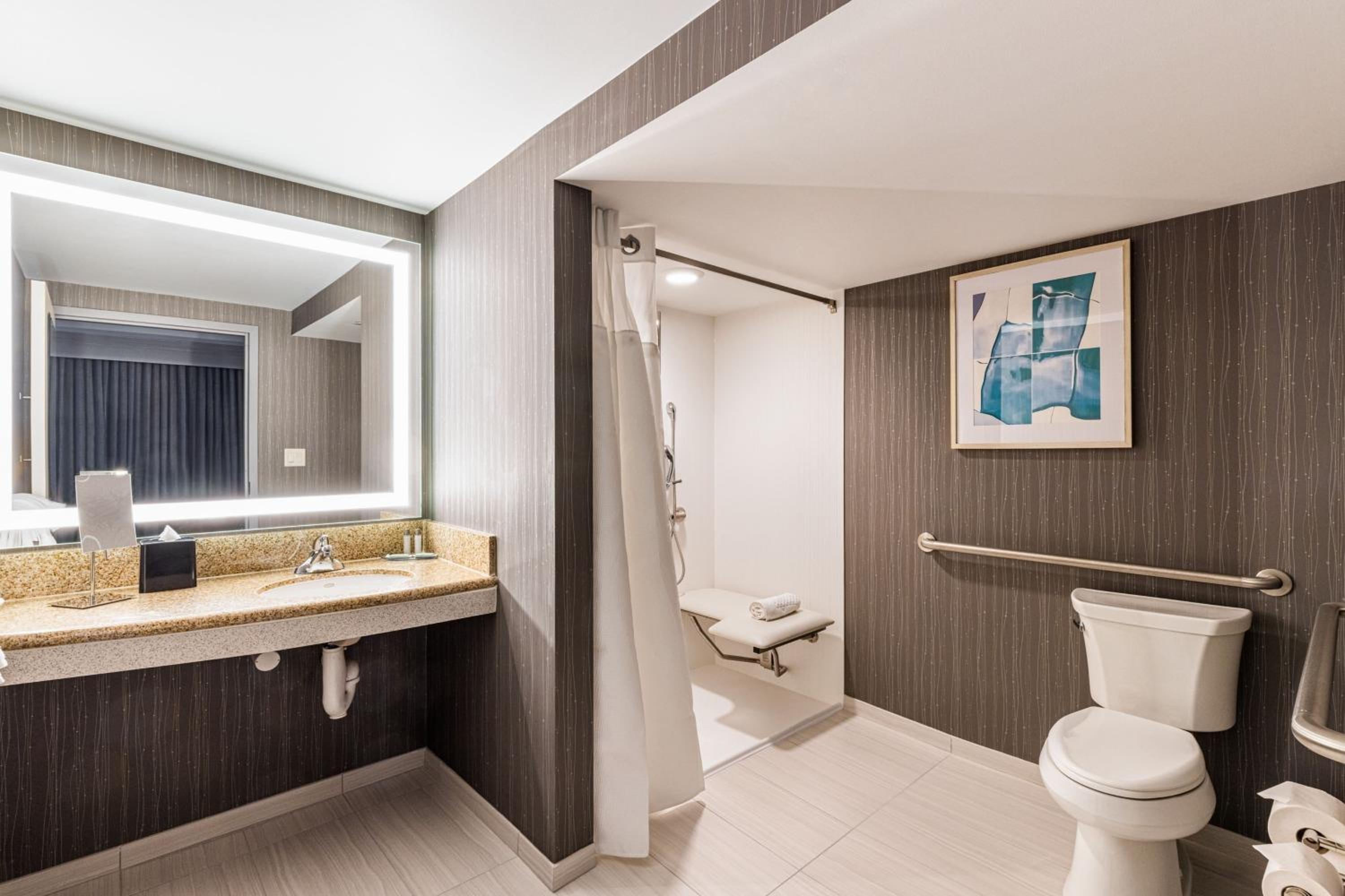 Courtyard by Marriott Boston Waltham - Property Image 12