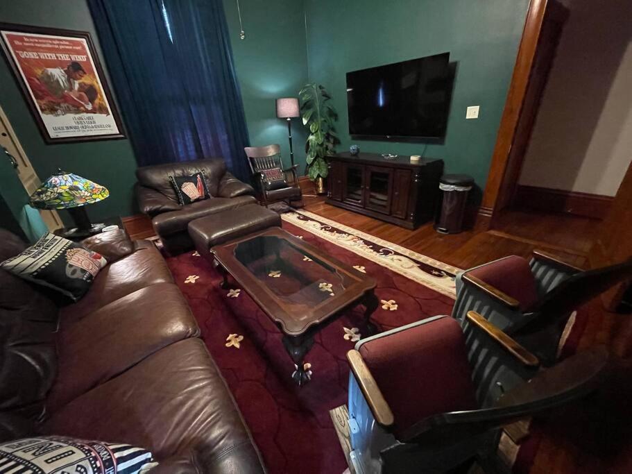 Large Historical Home for Groups Walk to Downtown! view 2