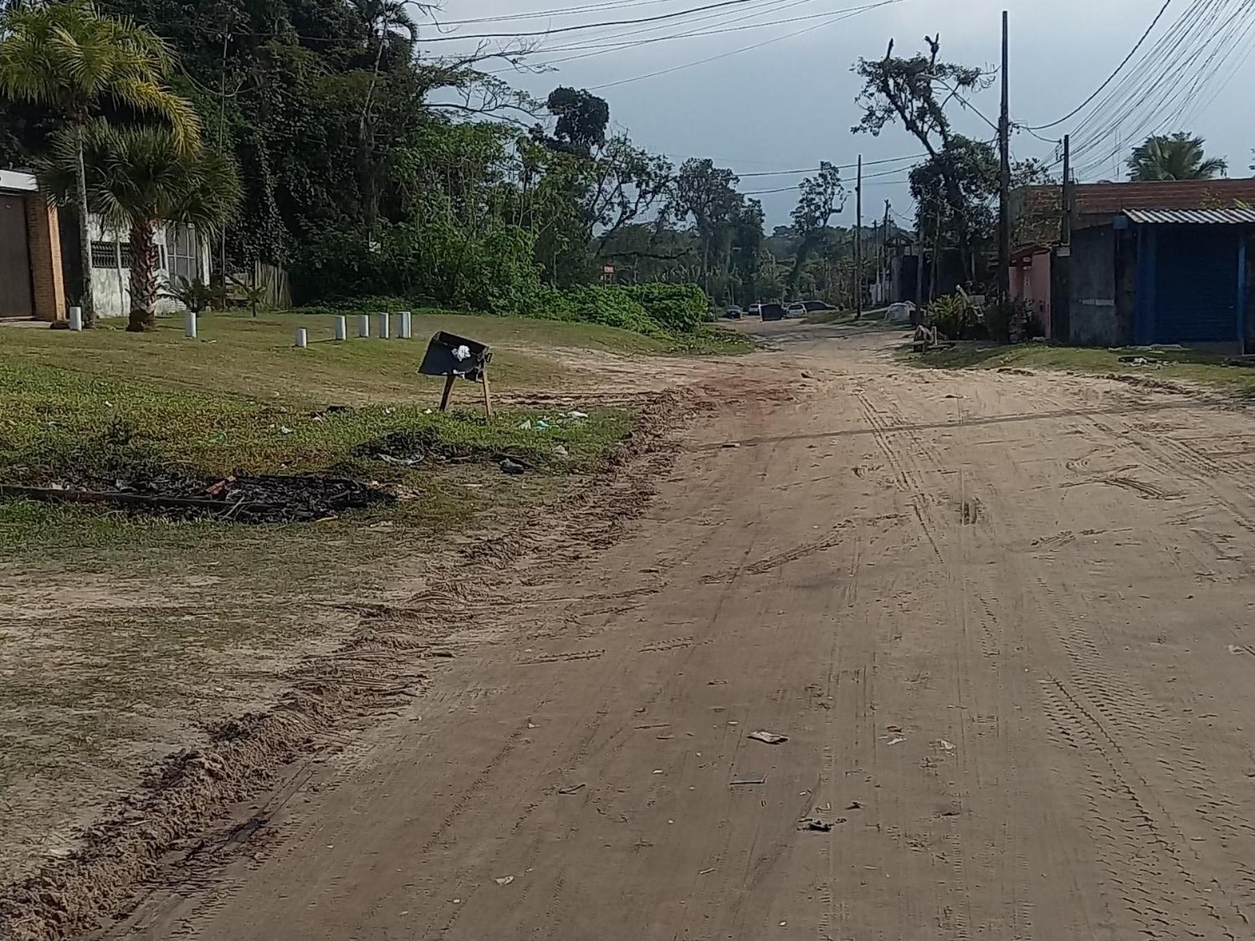 Casa simples e aconchegante em Boracéia Bertioga SP