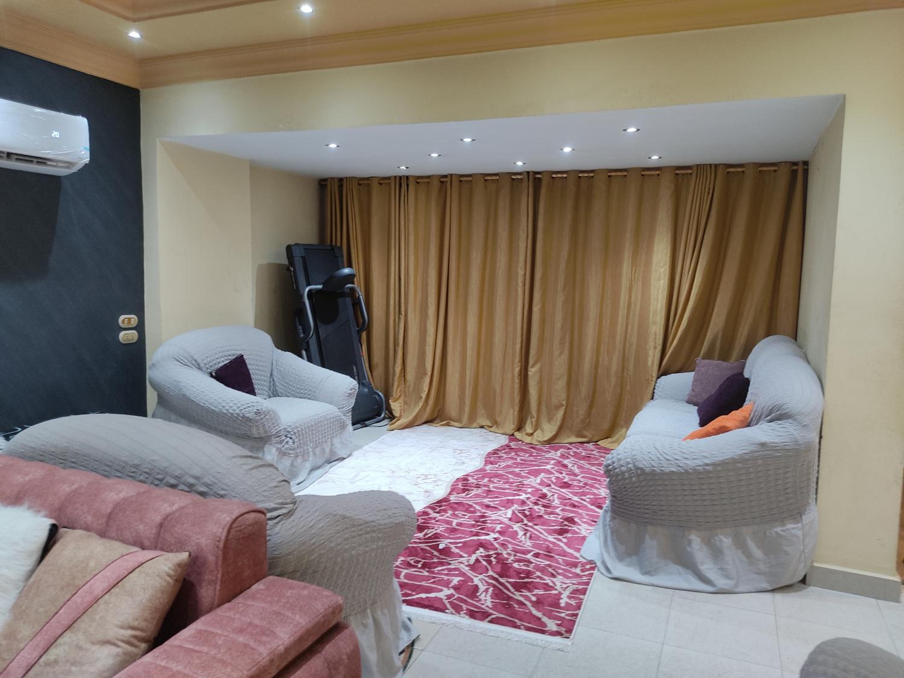 Doqi apartment 3 rooms 2 bathroom WiFi near Nile