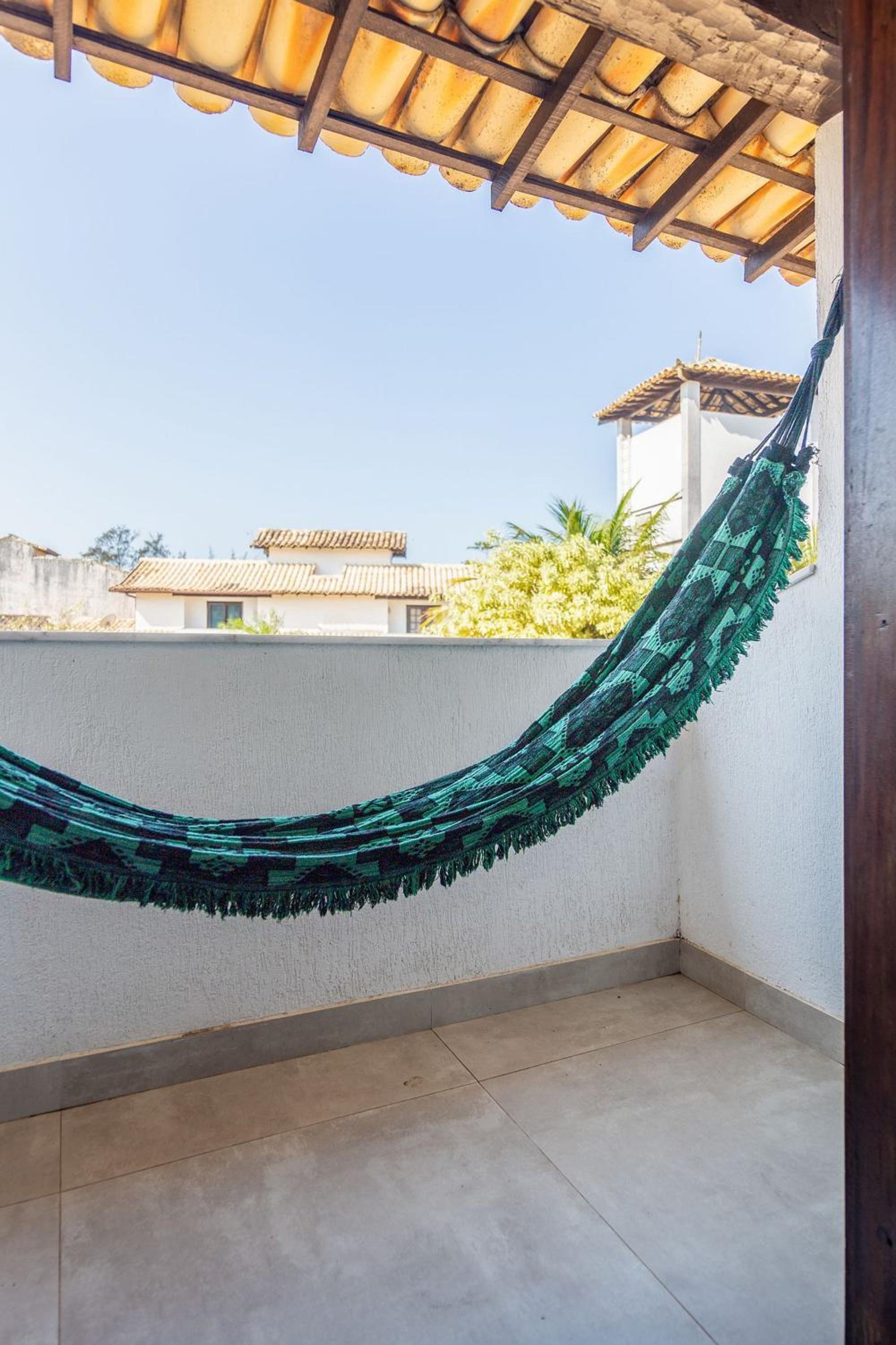 Casa em condomínio com Piscina 400m da Praia, Perfeita para Família