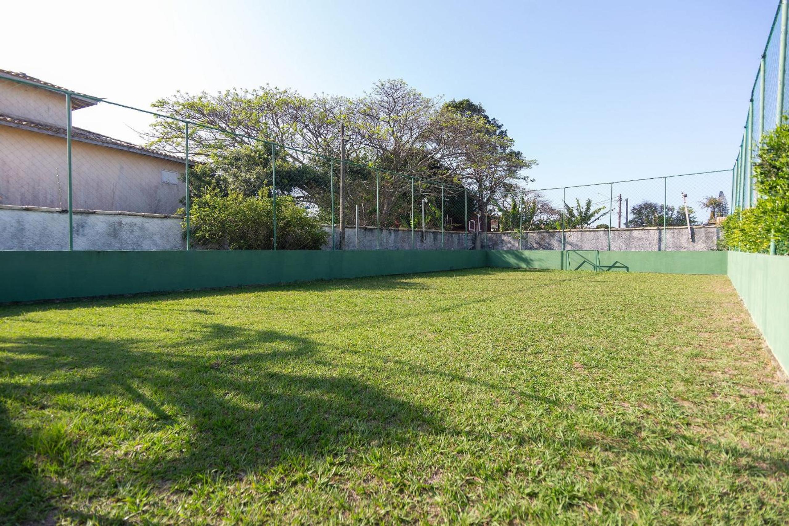 Casa em condomínio com Piscina 400m da Praia, Perfeita para Família