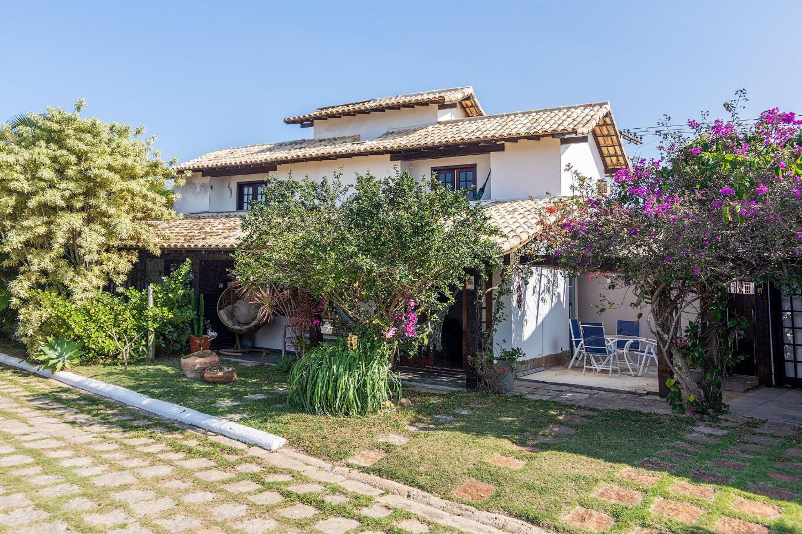 Casa em condomínio com Piscina 400m da Praia, Perfeita para Família