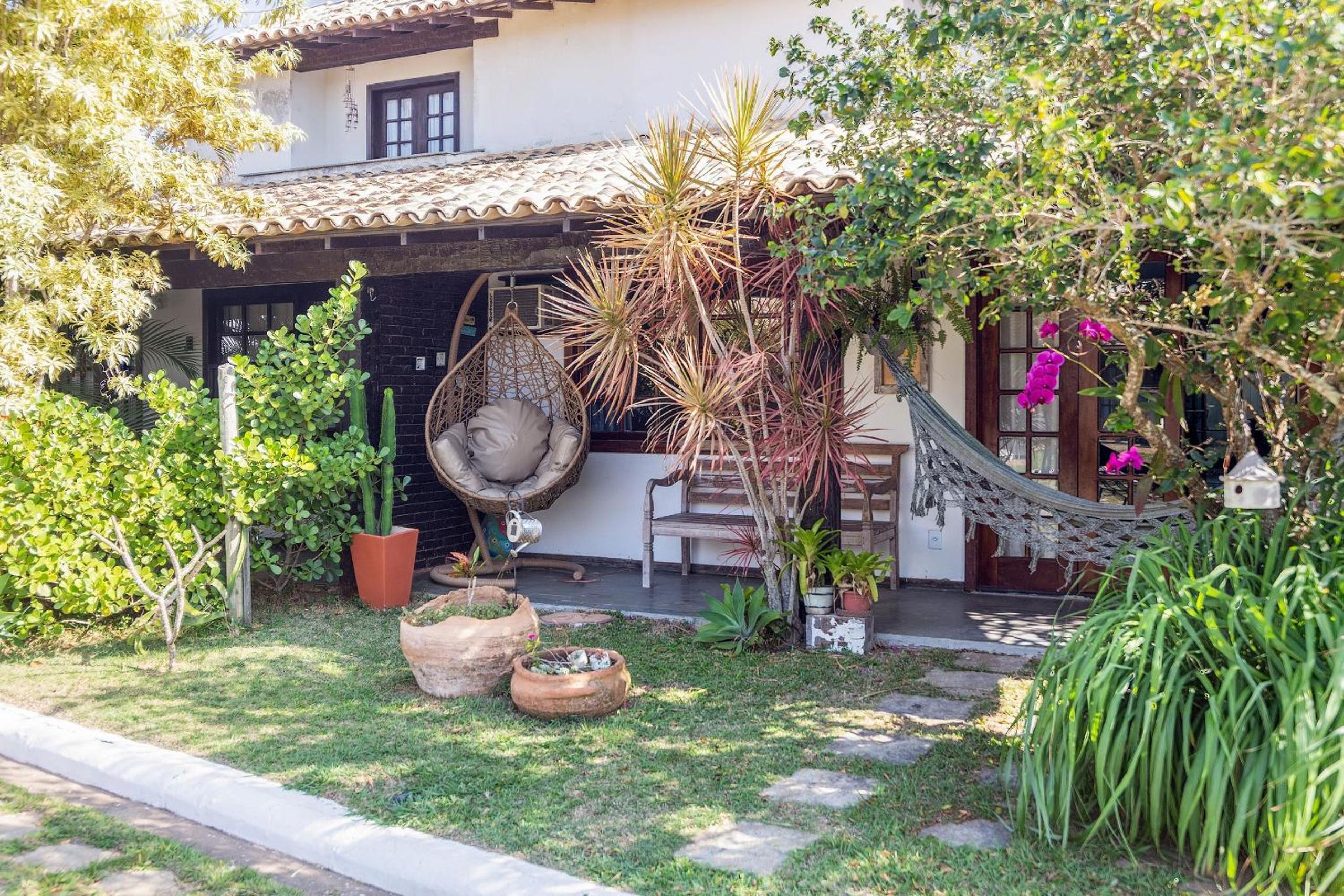 Casa em condomínio com Piscina 400m da Praia, Perfeita para Família