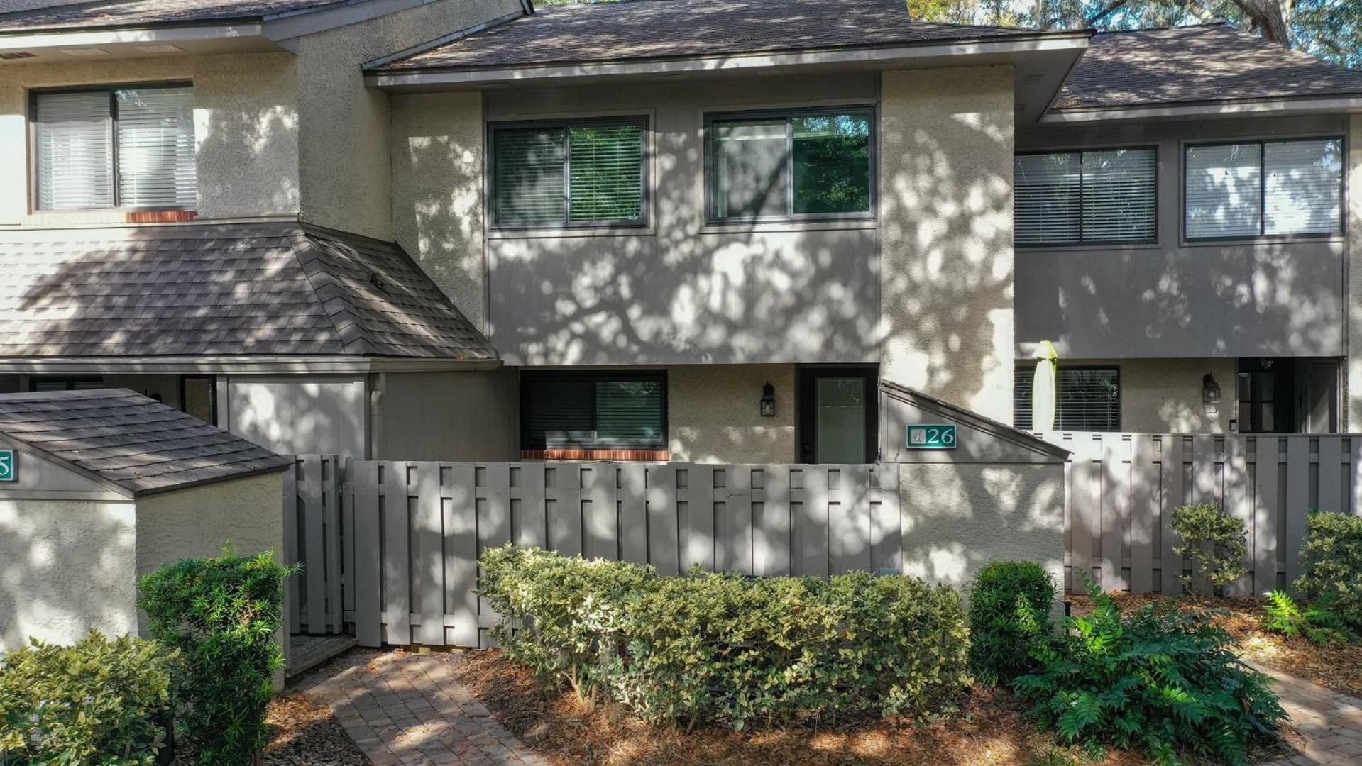Pet Friendly, Private Deck, Coastal