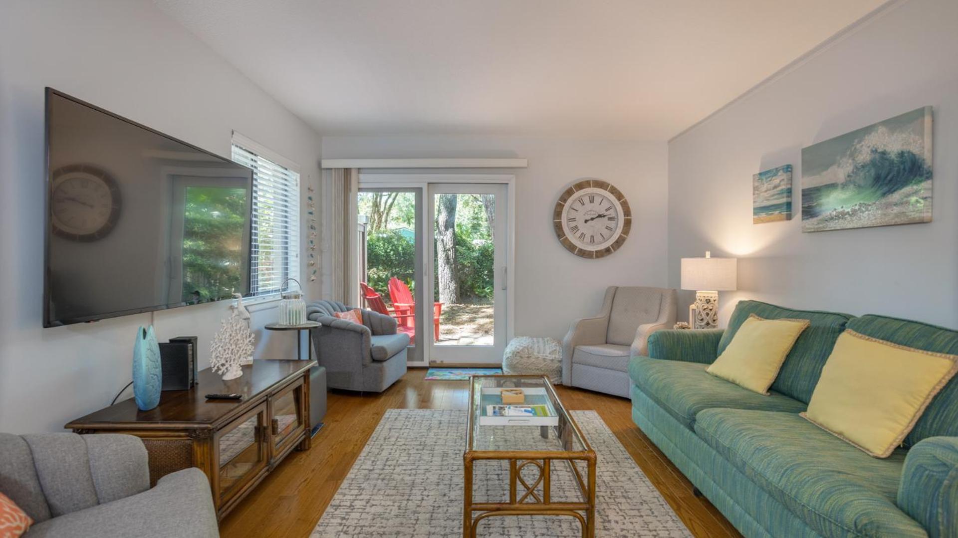 Walk to Beach, Pet Friendly, Homey view 3