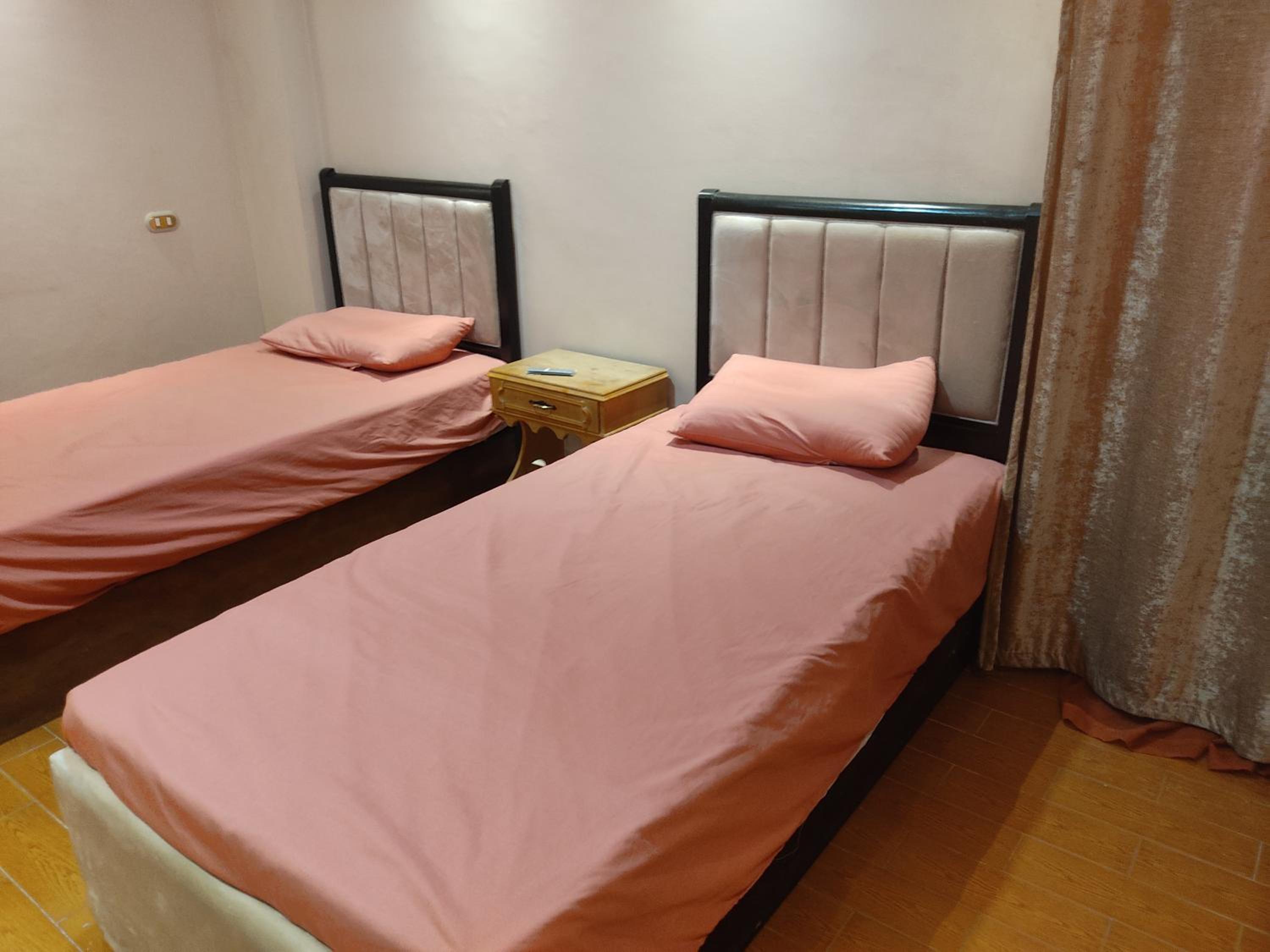 Doqi apartment 3 rooms 2 bathroom WiFi near Nile