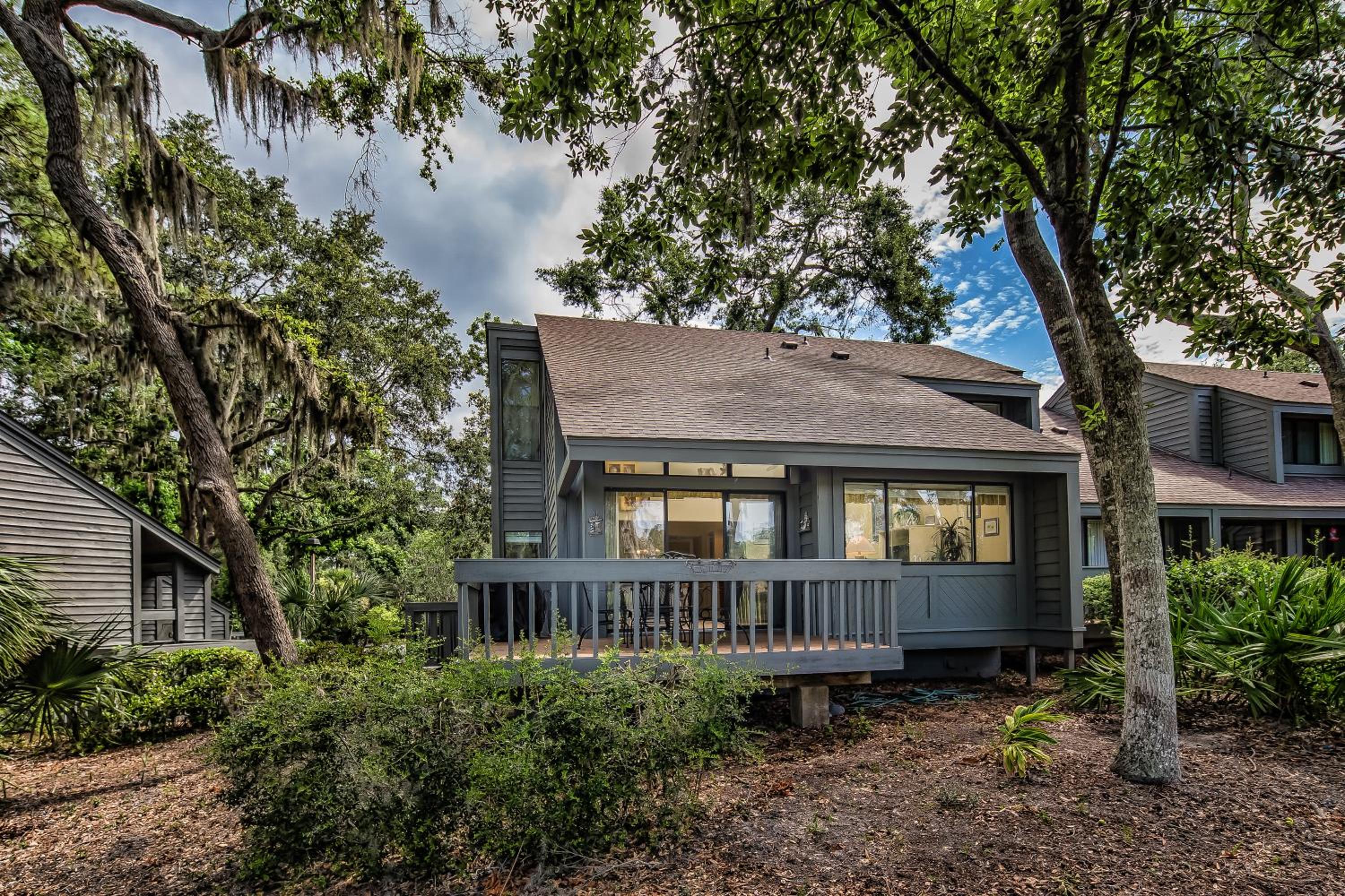 Private Deck, Pet Friendly, Family view 4