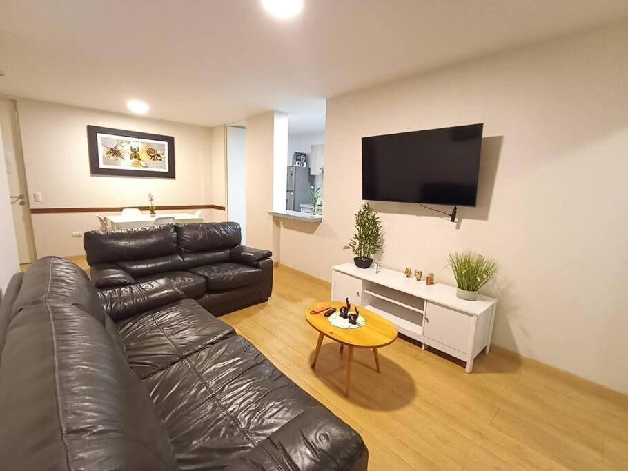 Departamento confortable a 5 min de Plaza San Miguel y 15 min del aeropuerto view 3