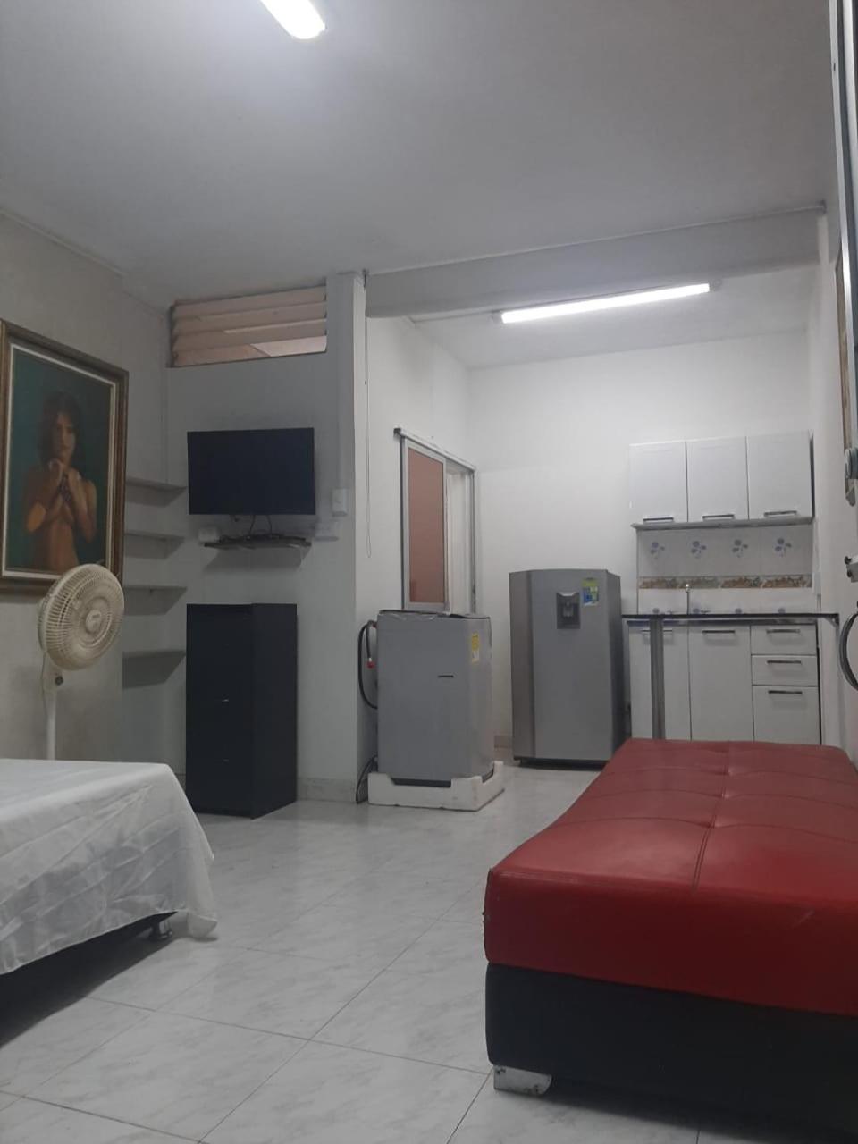 Bello aparta-estudio en zona céntrica de Cali