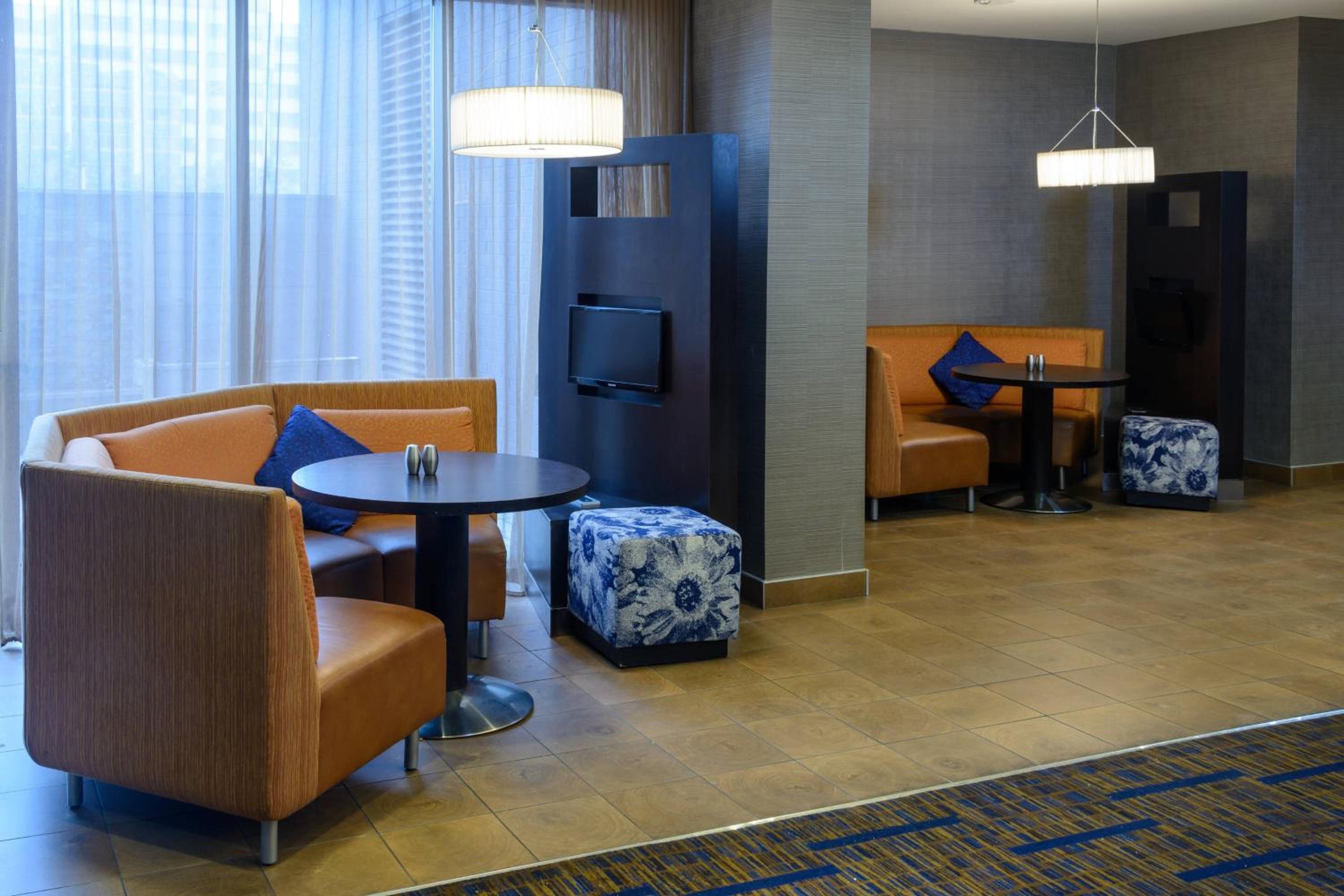 Courtyard by Marriott Toronto Northeast/Markham - Property Image 1