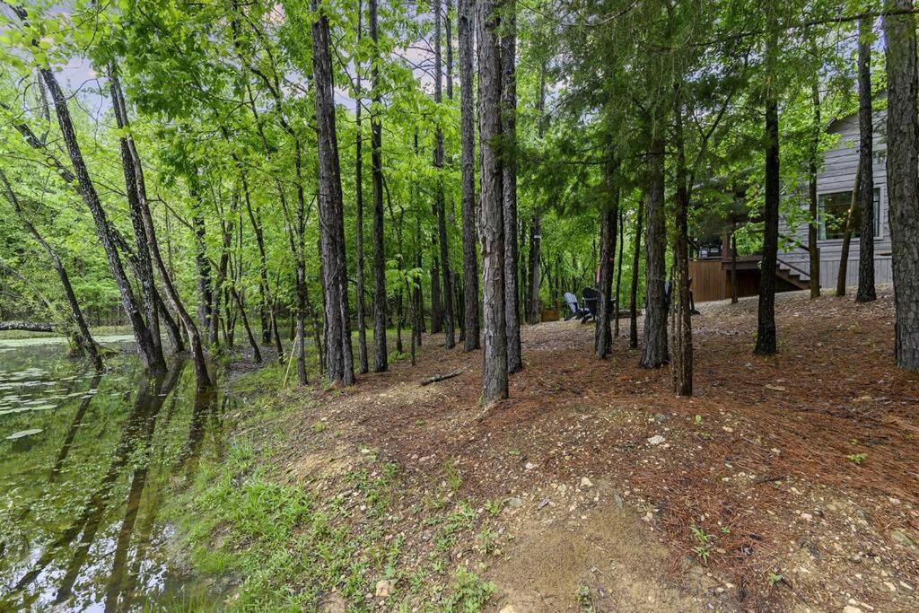 Hochatown Waterfront Retreat - Close to Attractions view 3