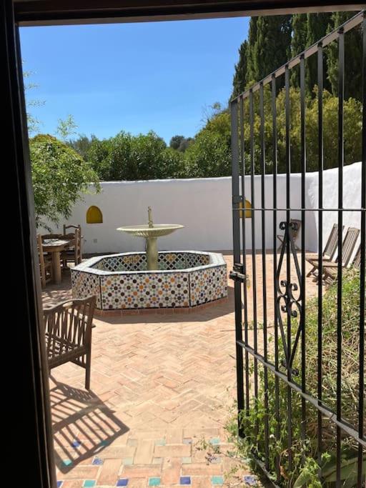 Cortijo Pago y Benisalte- a Stylish villa set within beautiful mountain views