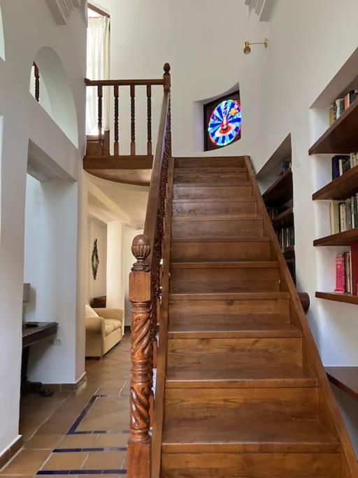 Cortijo Pago y Benisalte- a Stylish villa set within beautiful mountain views