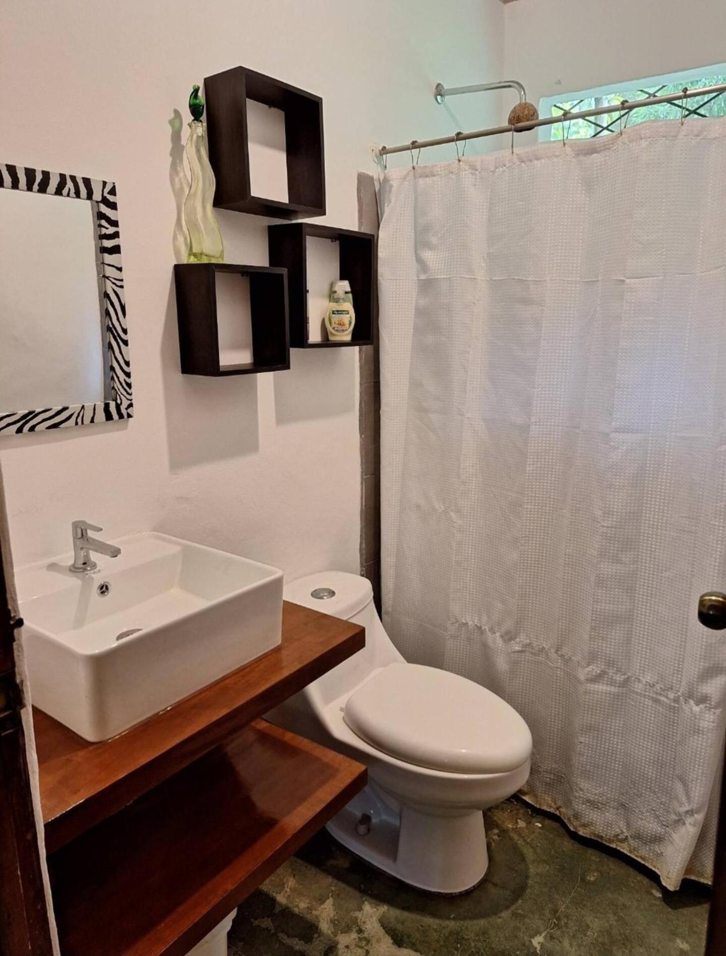 Four Monkeys Eco Lodge Jungle & Beach - The House