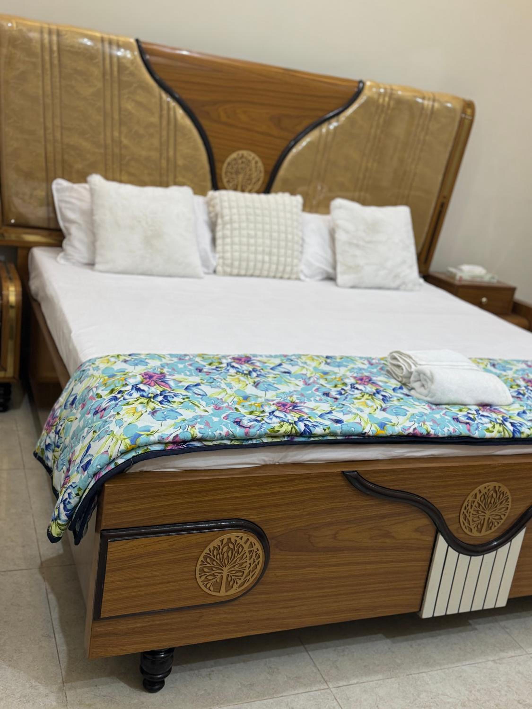Lovely 2 Bedroom Furnished Apartments