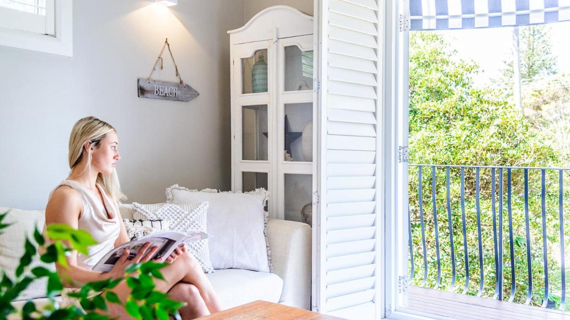 Stones Throw To Stunning North Avoca Beach