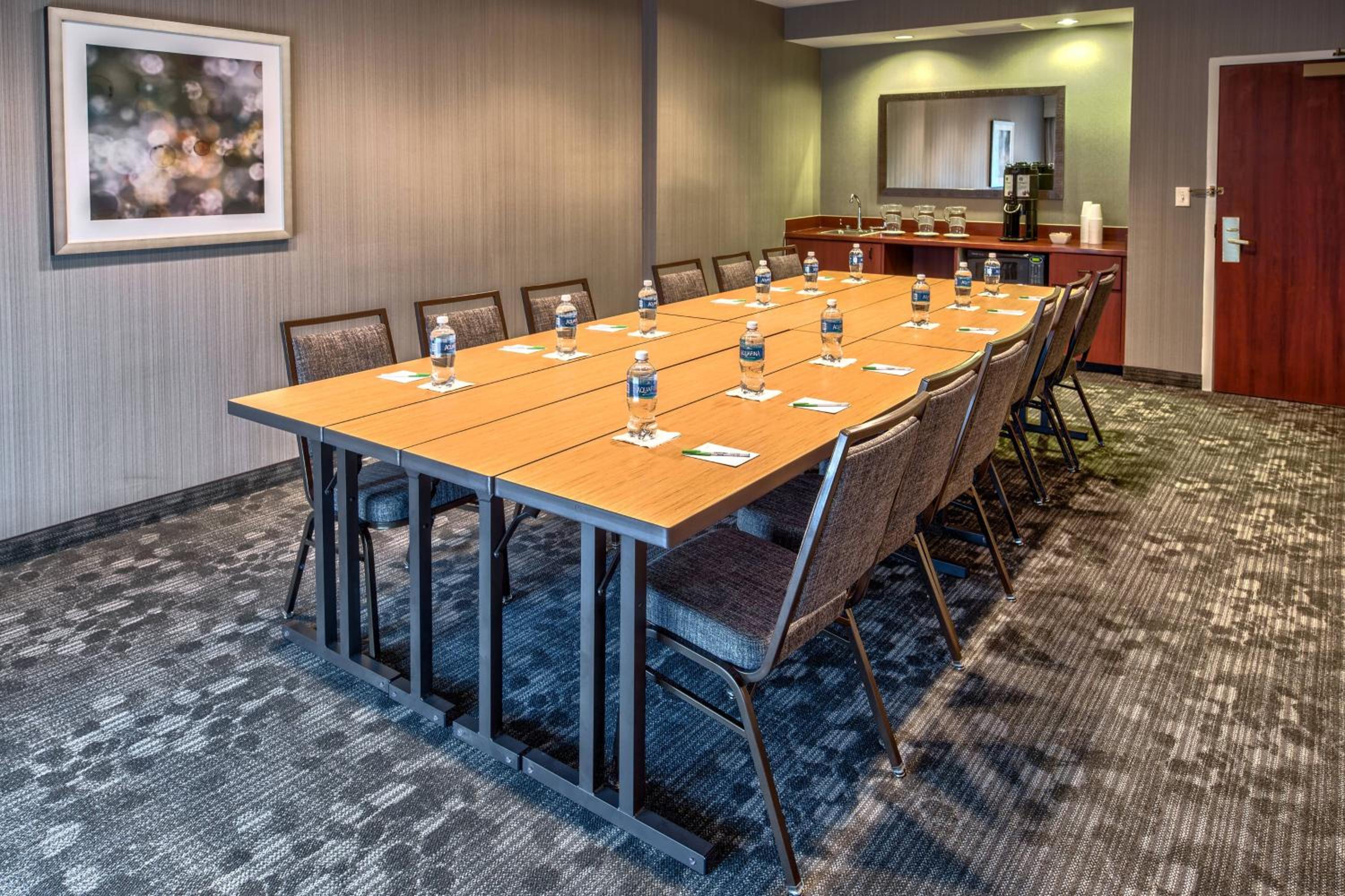 Washington DC Vacations - Courtyard by Marriott Springfield - Property Image 3