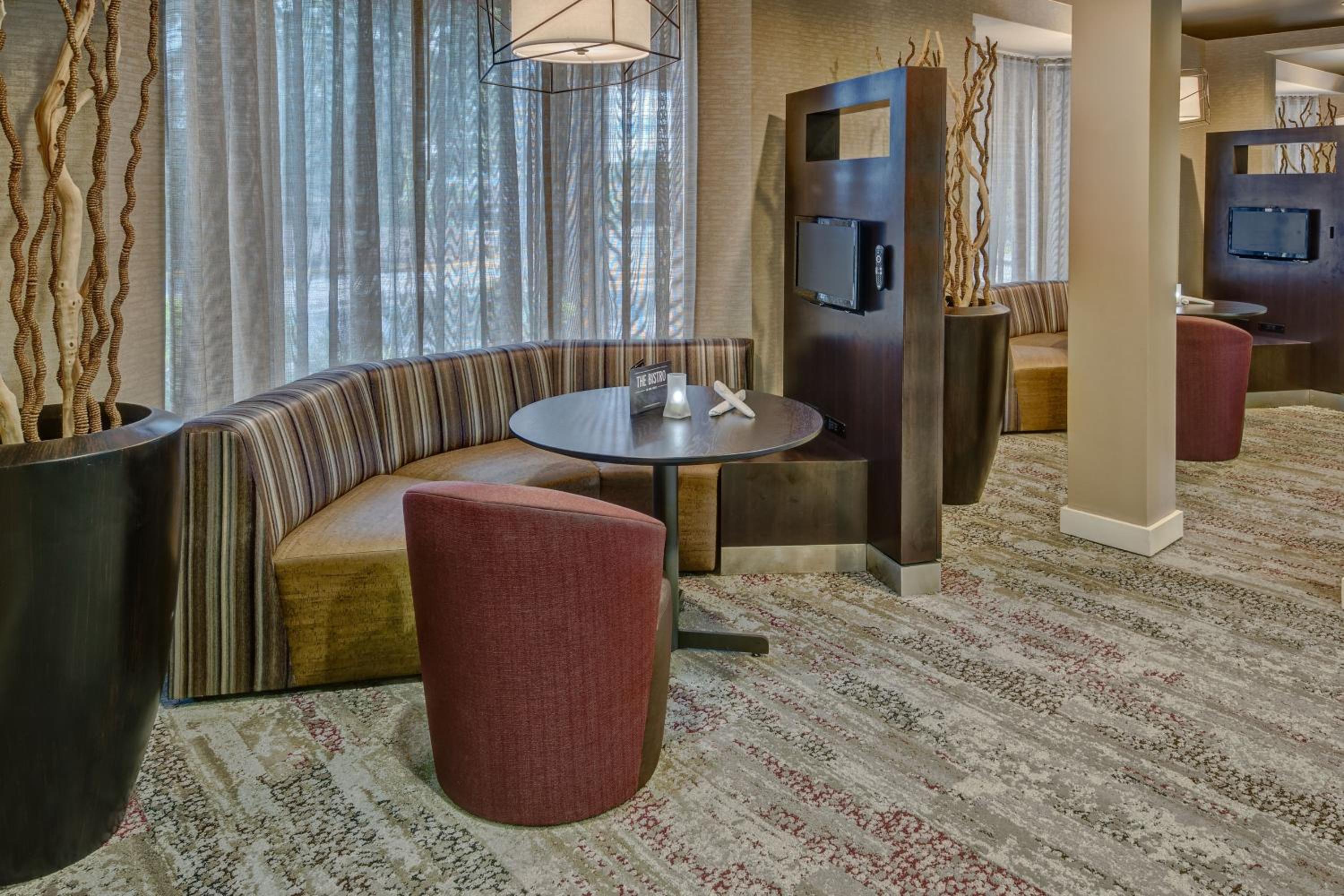 Springfield Vacations - Courtyard by Marriott Springfield - Property Image 8