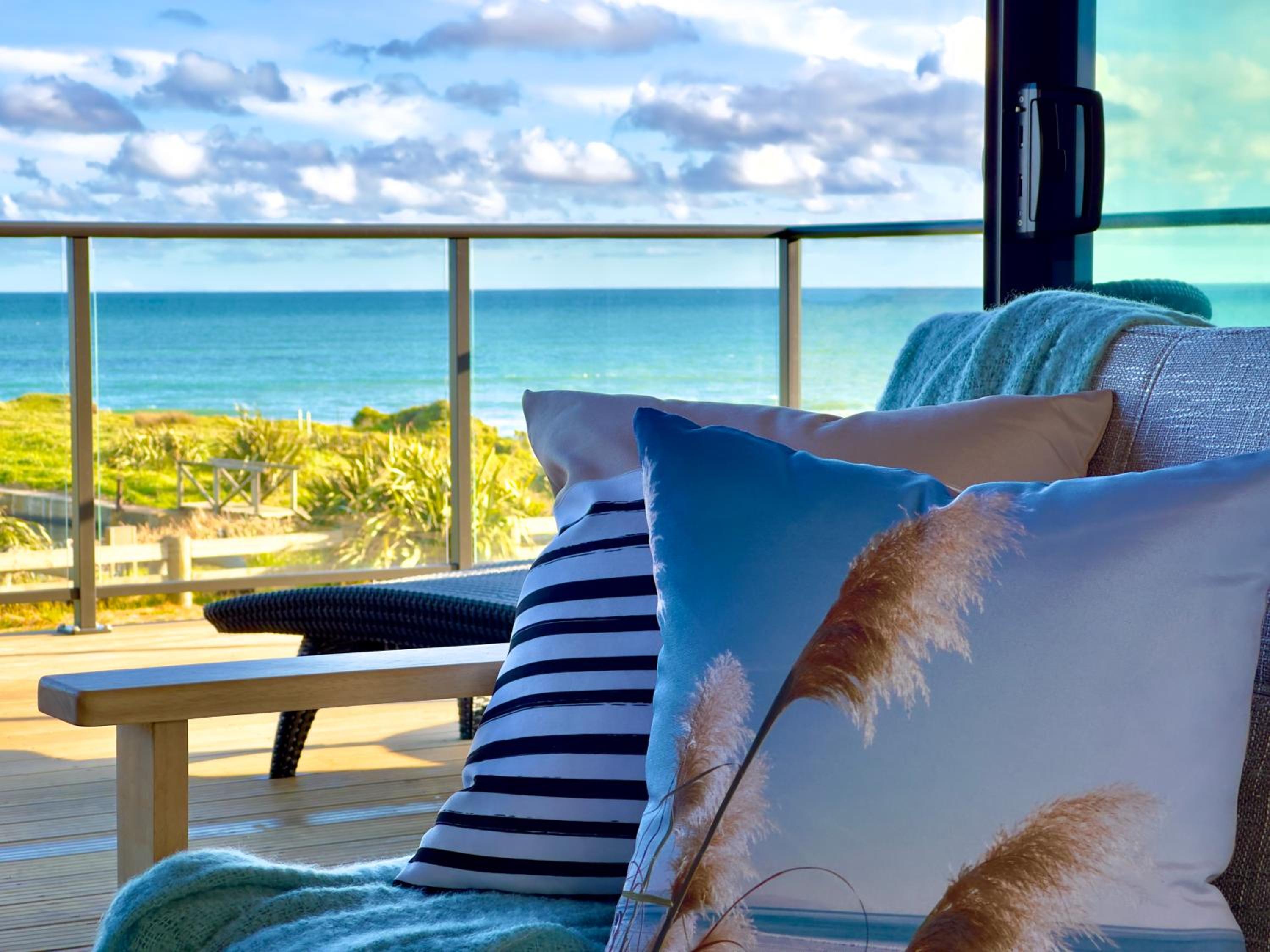 Luxury Absolute Ocean View Lodge view 4