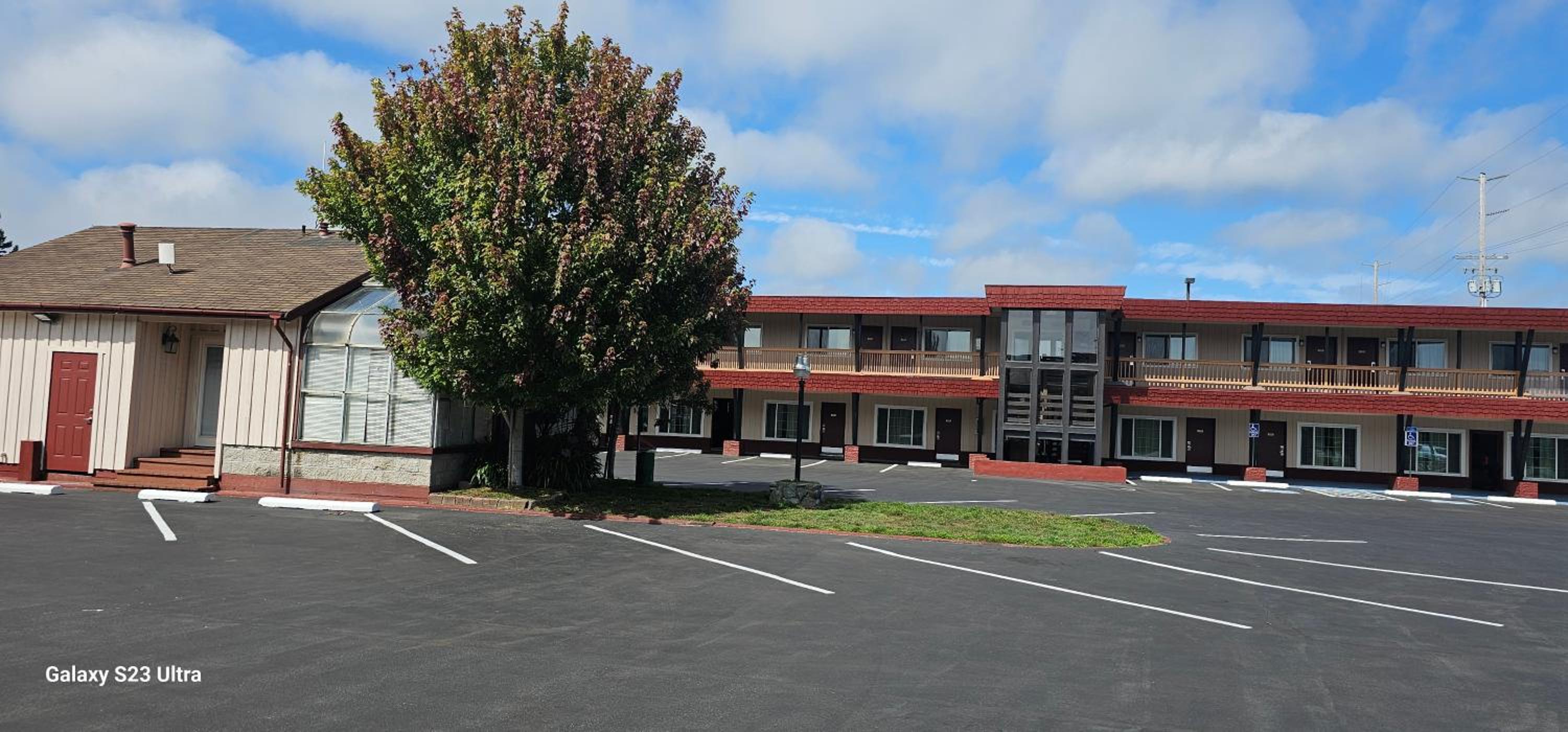 Crescent City Vacations - North Coast Inn - Property Image 1