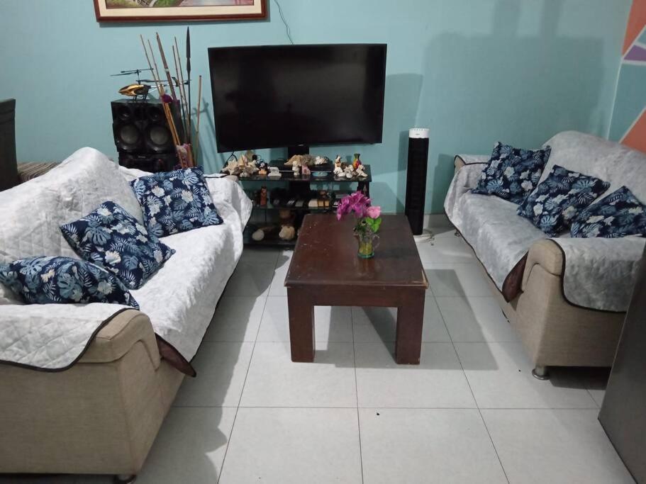 Casa Familiar