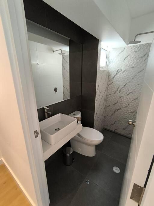Departamento de estreno en zona exclusiva Cayma view 5