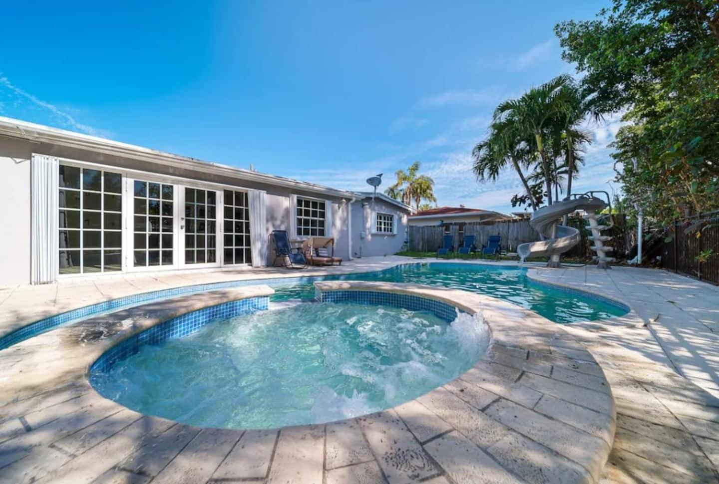 Heated Pool Home, Near Beach