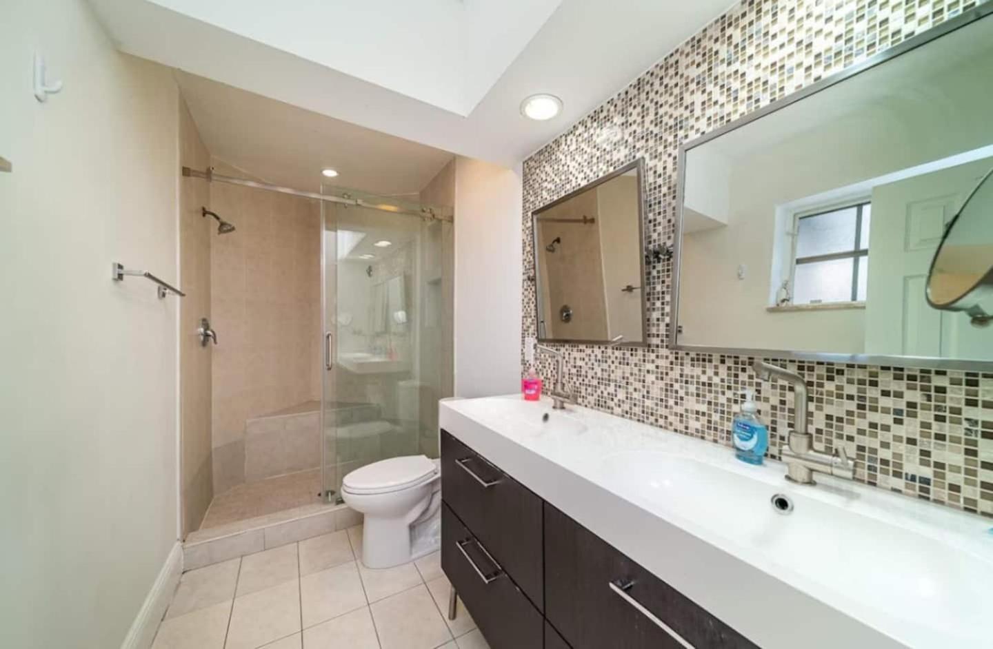 Heated Pool Home, Near Beach