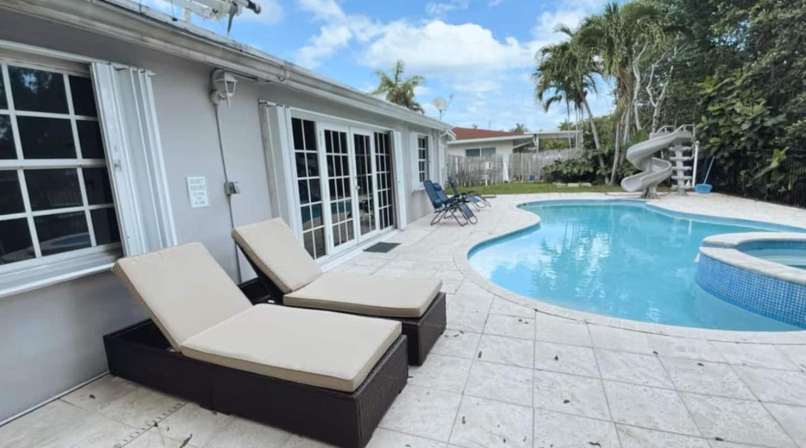 Heated Pool Home, Near Beach