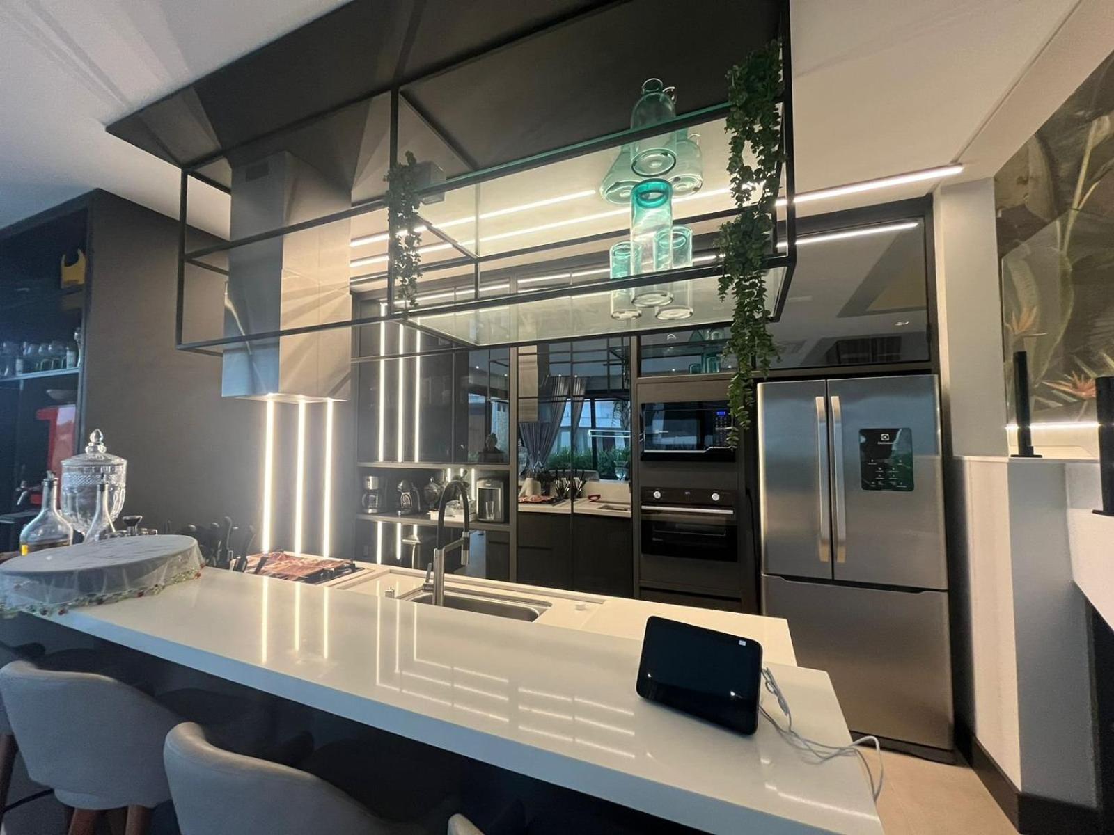 Casa Luxuosa no Condomínio Costa Serena