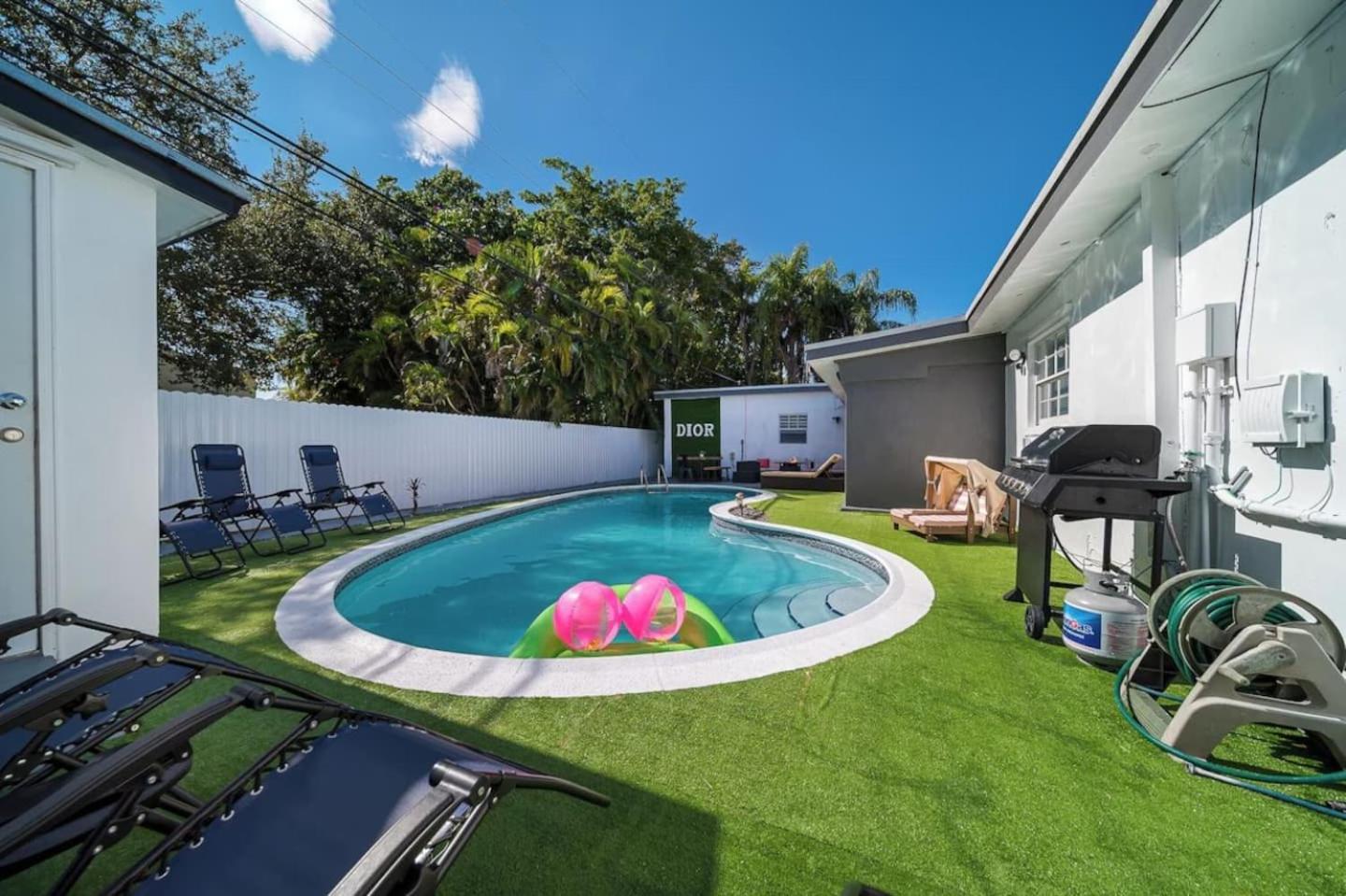 Spacious Home With Heated Pool