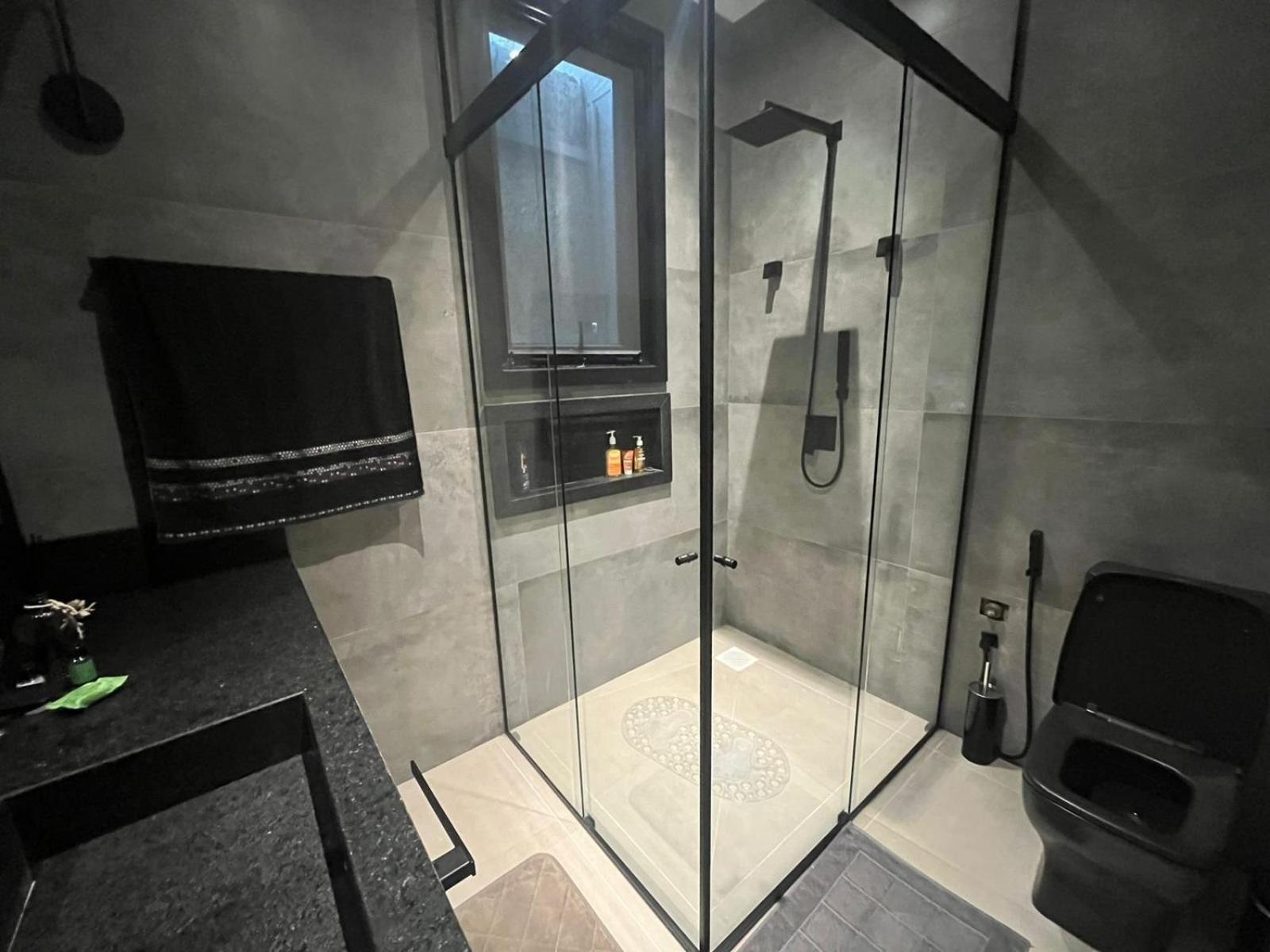 Casa Luxuosa no Condomínio Costa Serena